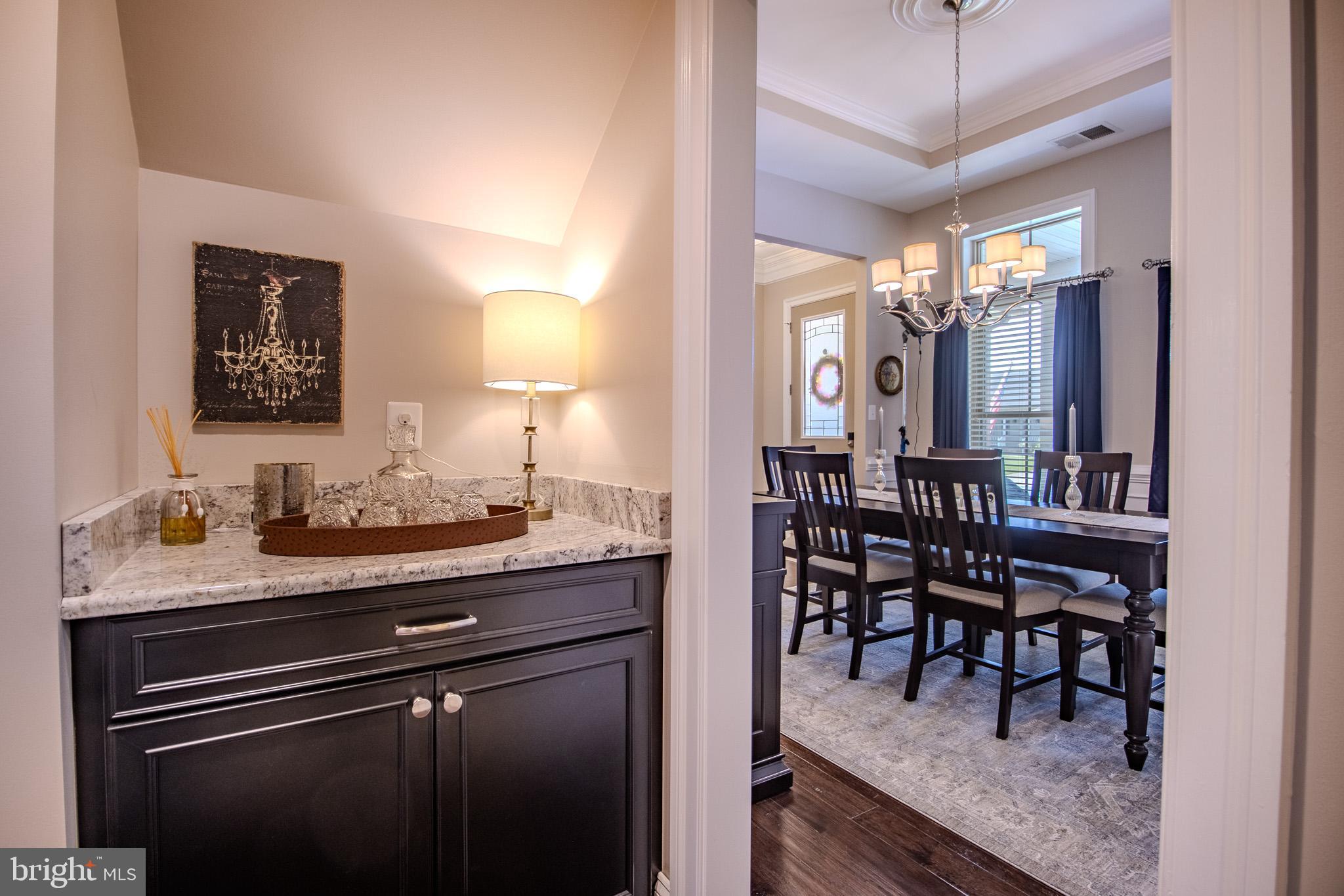 BAY COLONY - Residential