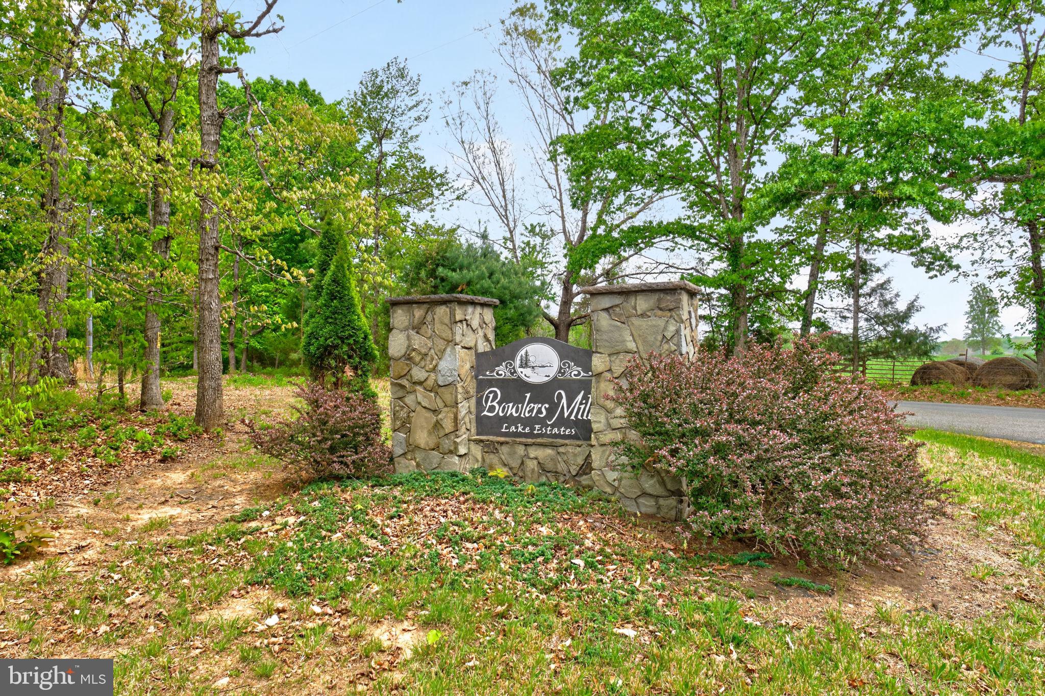 BOWLERS MILL LAKE ESTATES - Residential