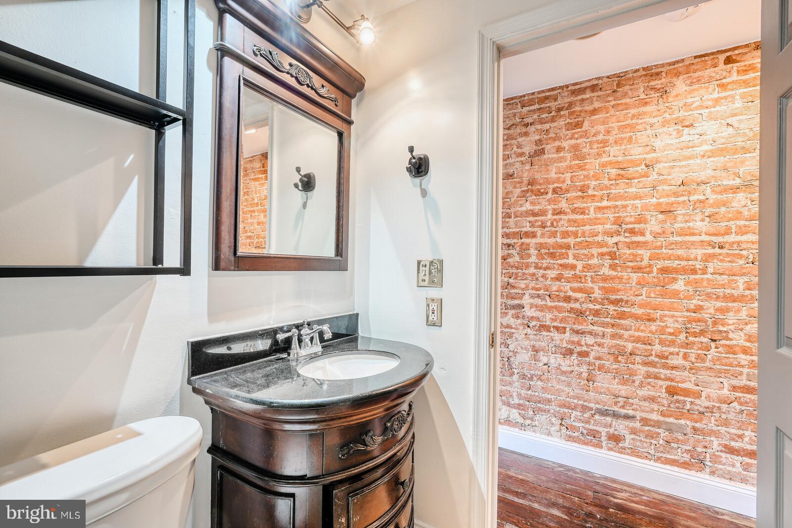 FEDERAL HILL HISTORIC DISTRICT - Residential Lease