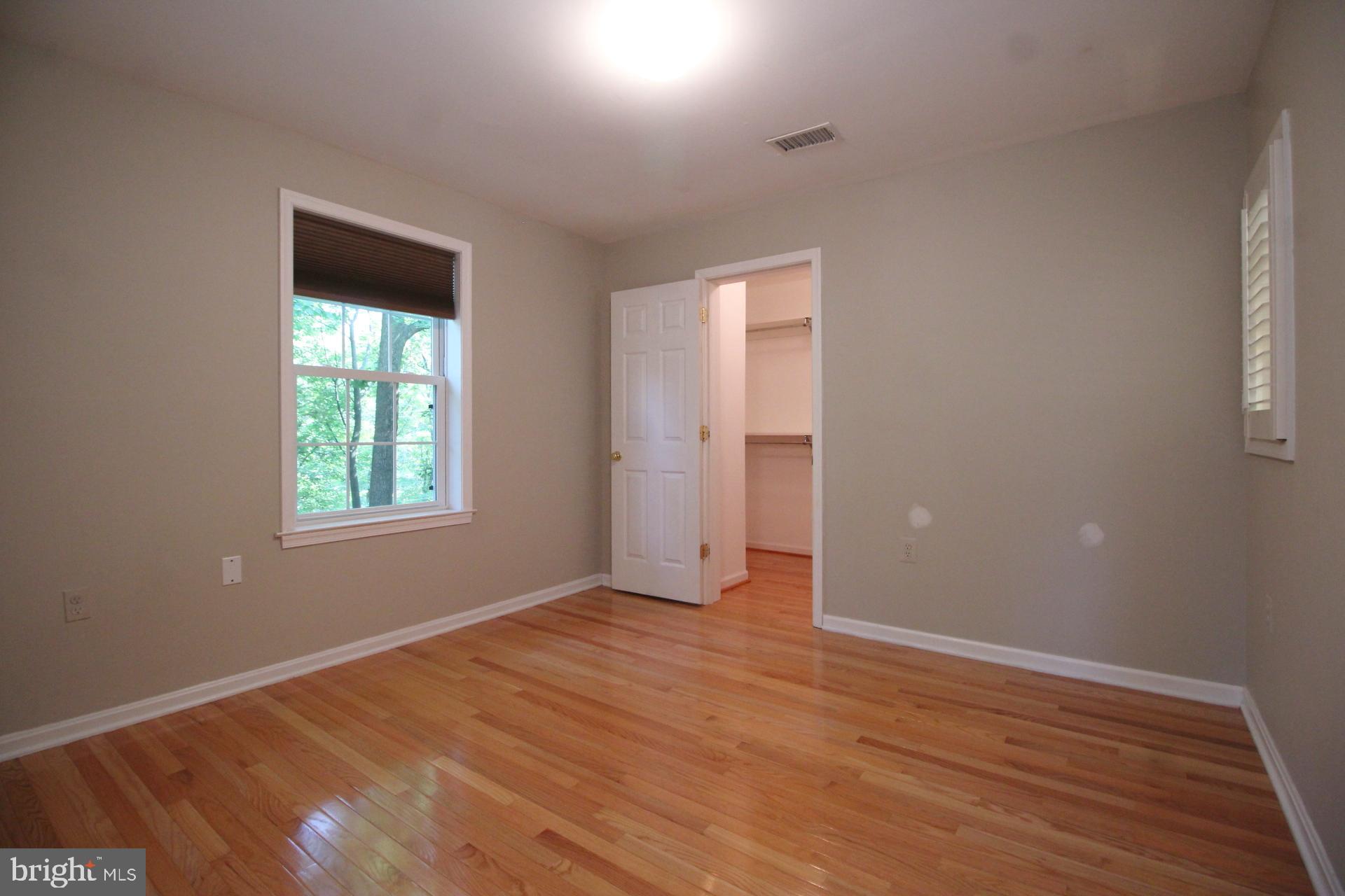 RESTON - Residential Lease