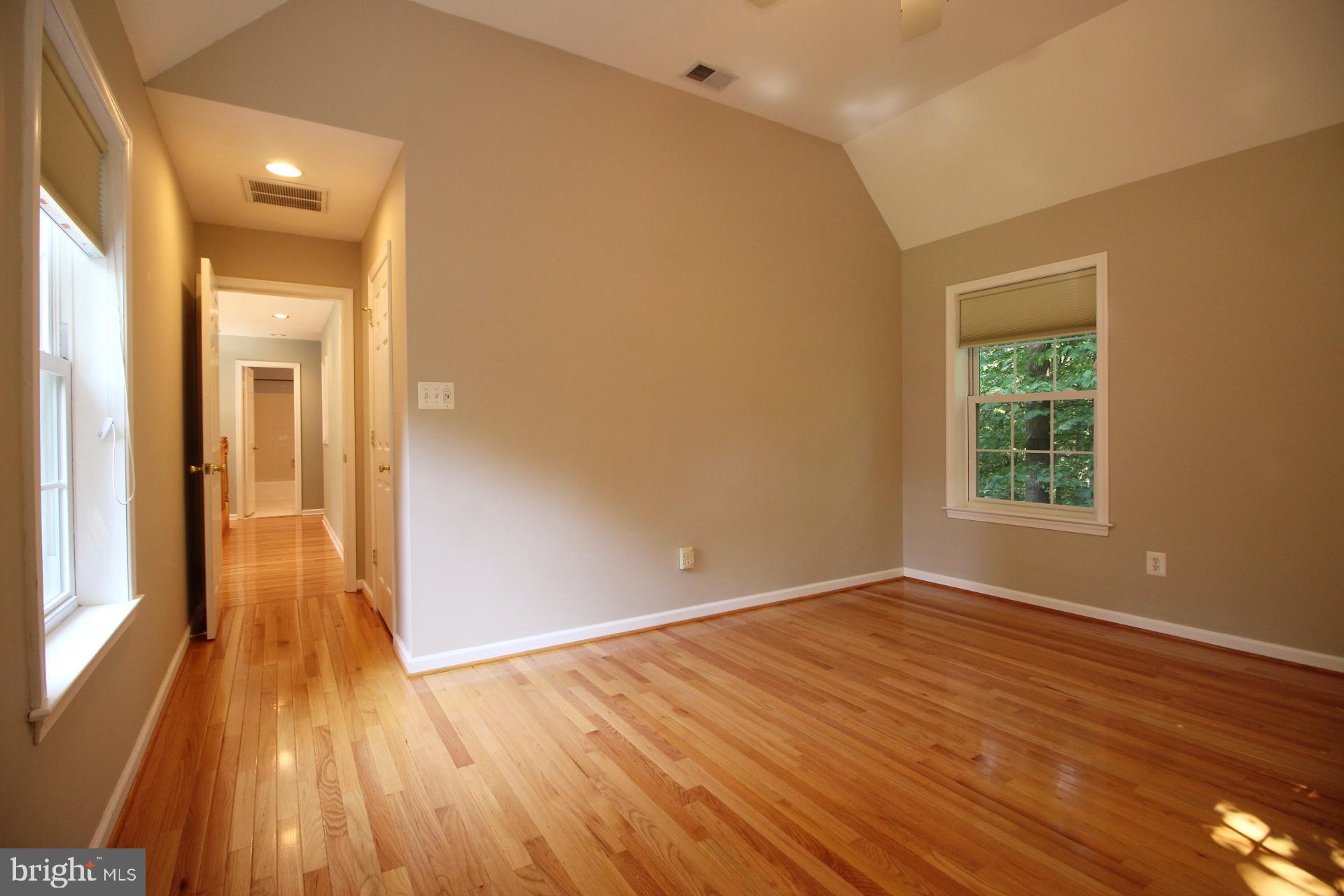 RESTON - Residential Lease