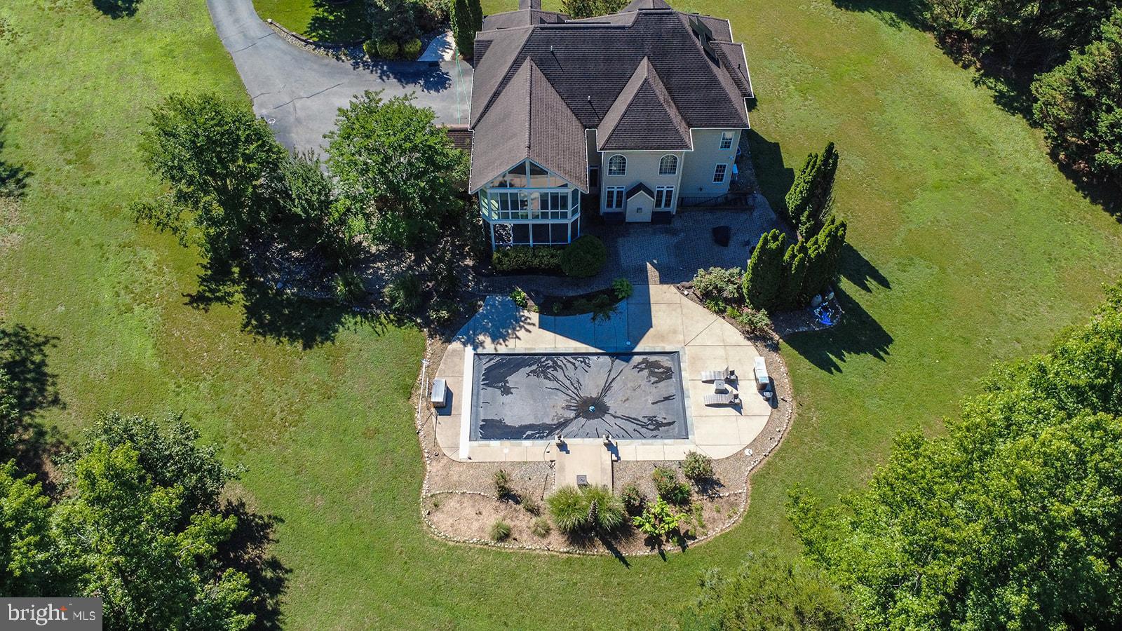 THUNDER HILL - Residential