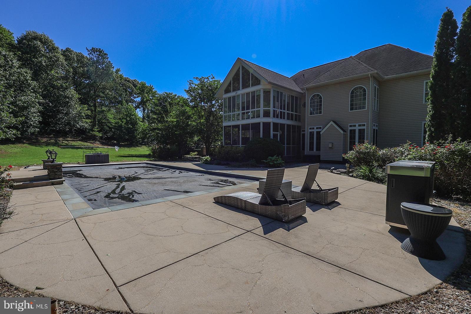 THUNDER HILL - Residential