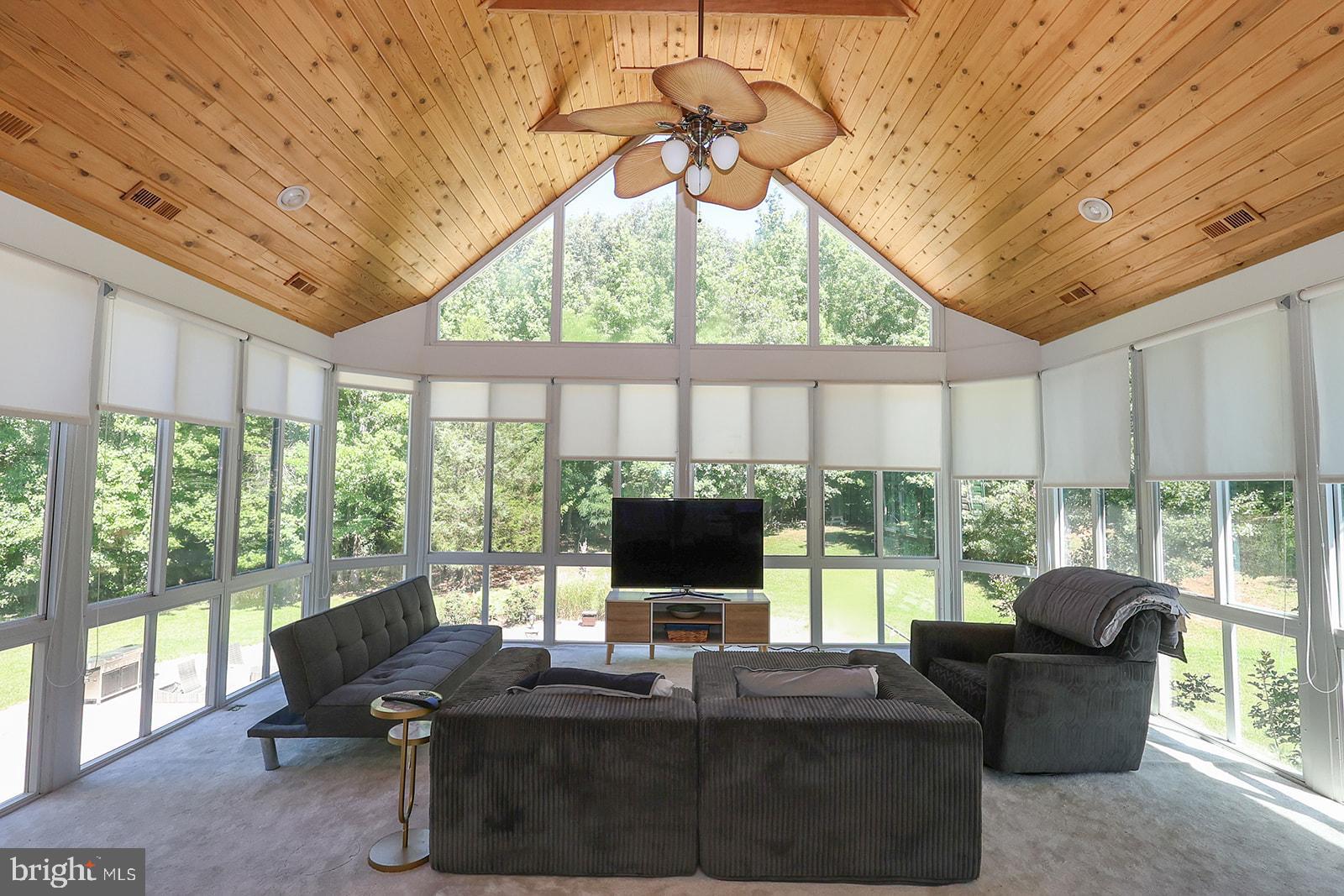 THUNDER HILL - Residential