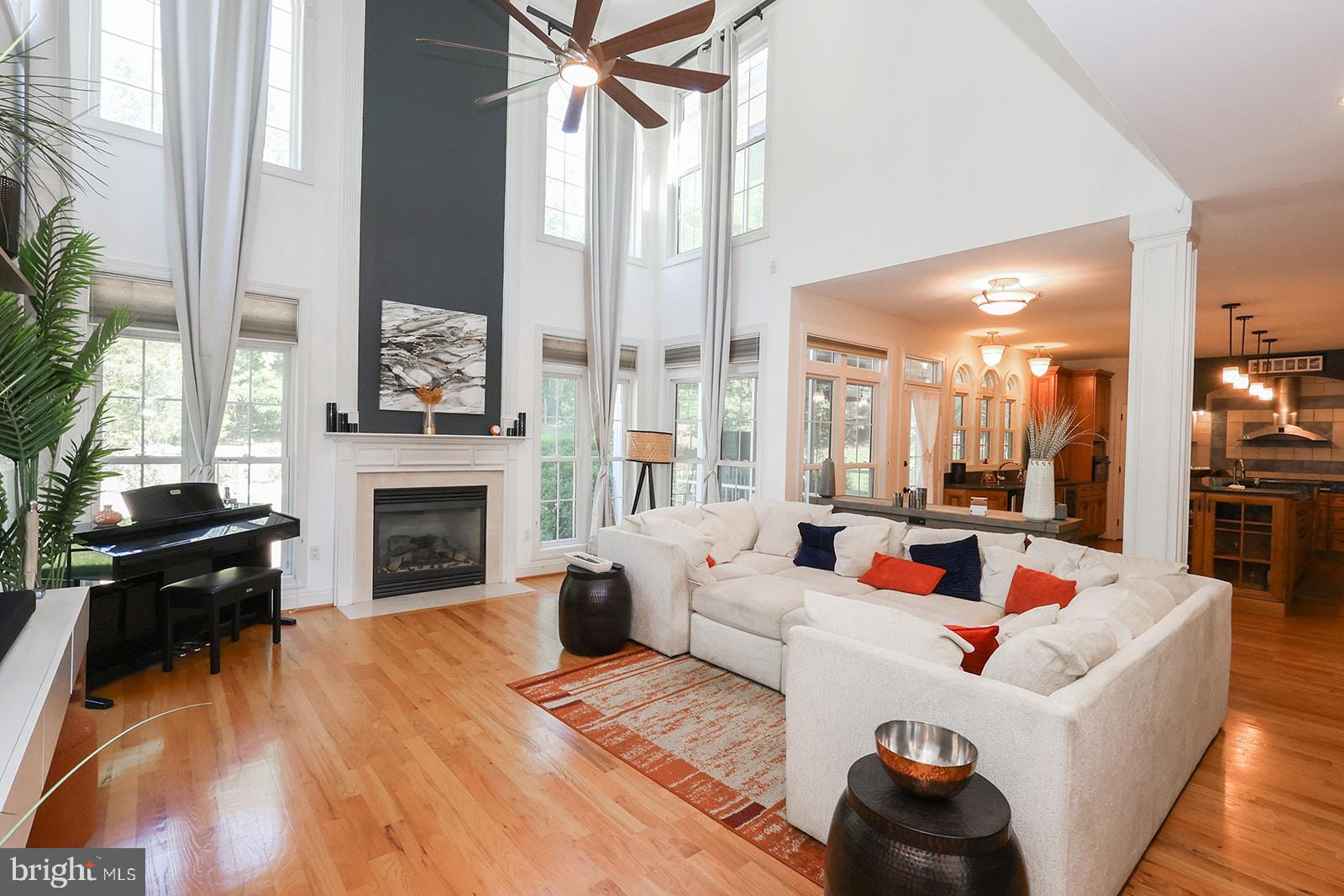 THUNDER HILL - Residential