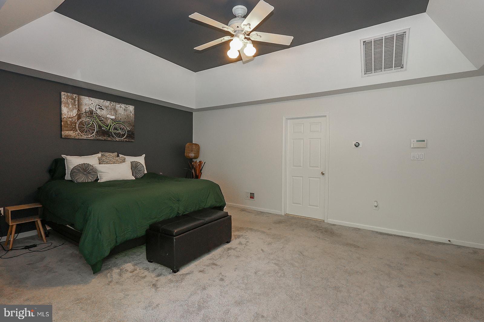THUNDER HILL - Residential