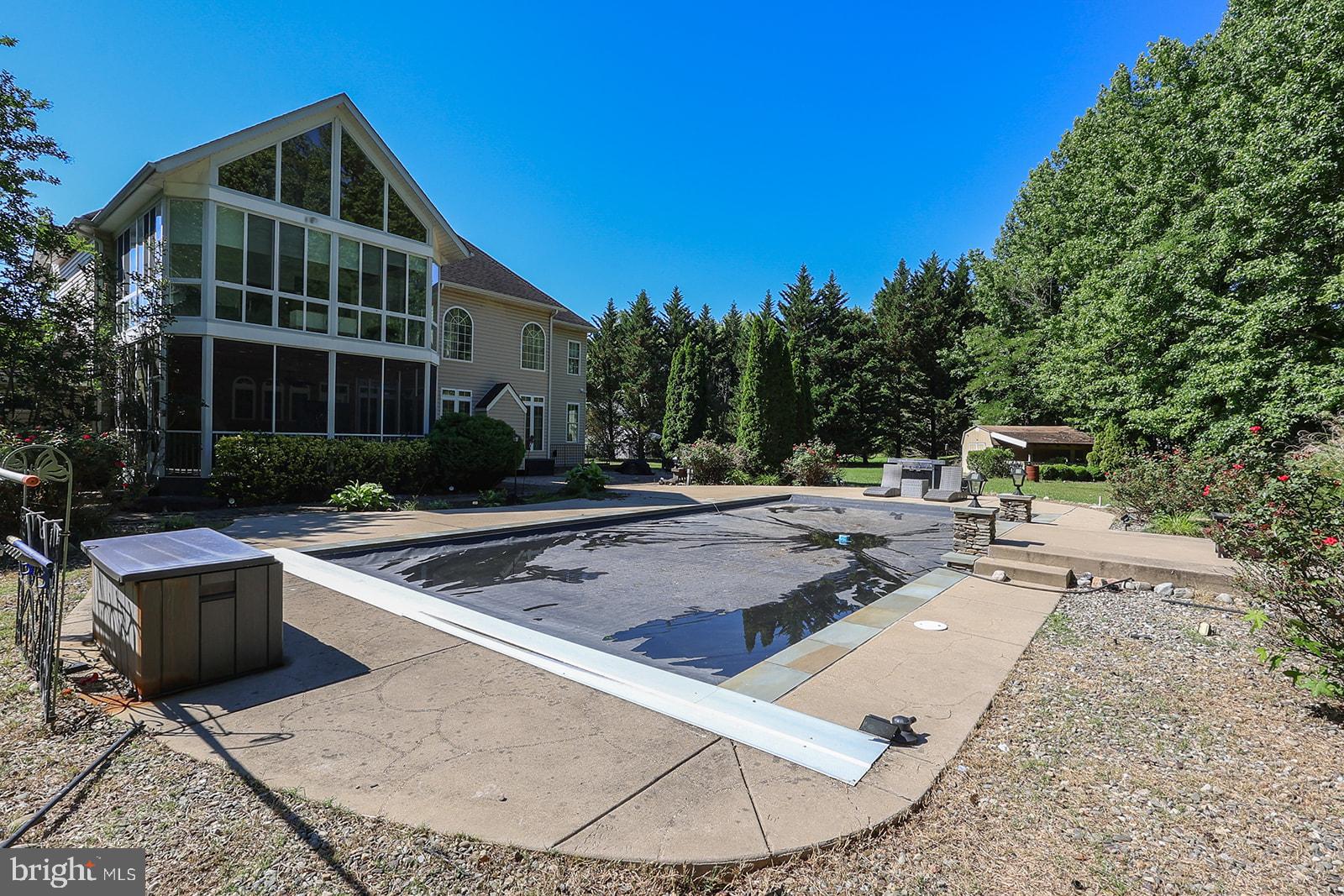 THUNDER HILL - Residential
