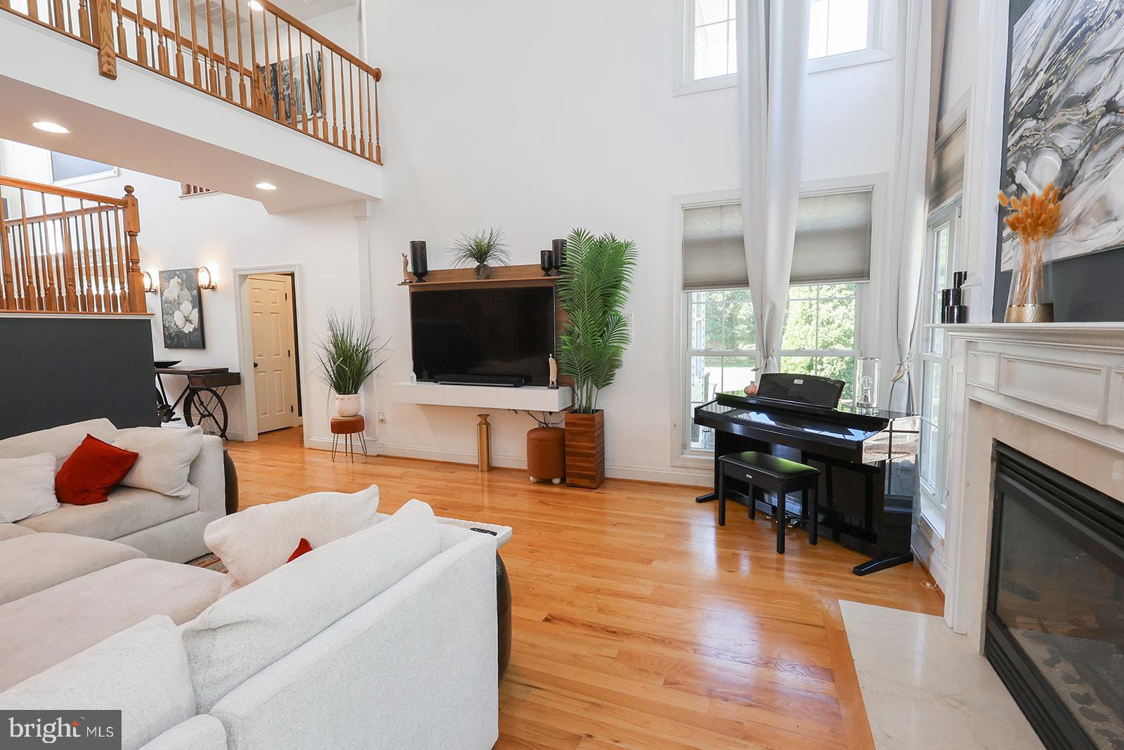 THUNDER HILL - Residential