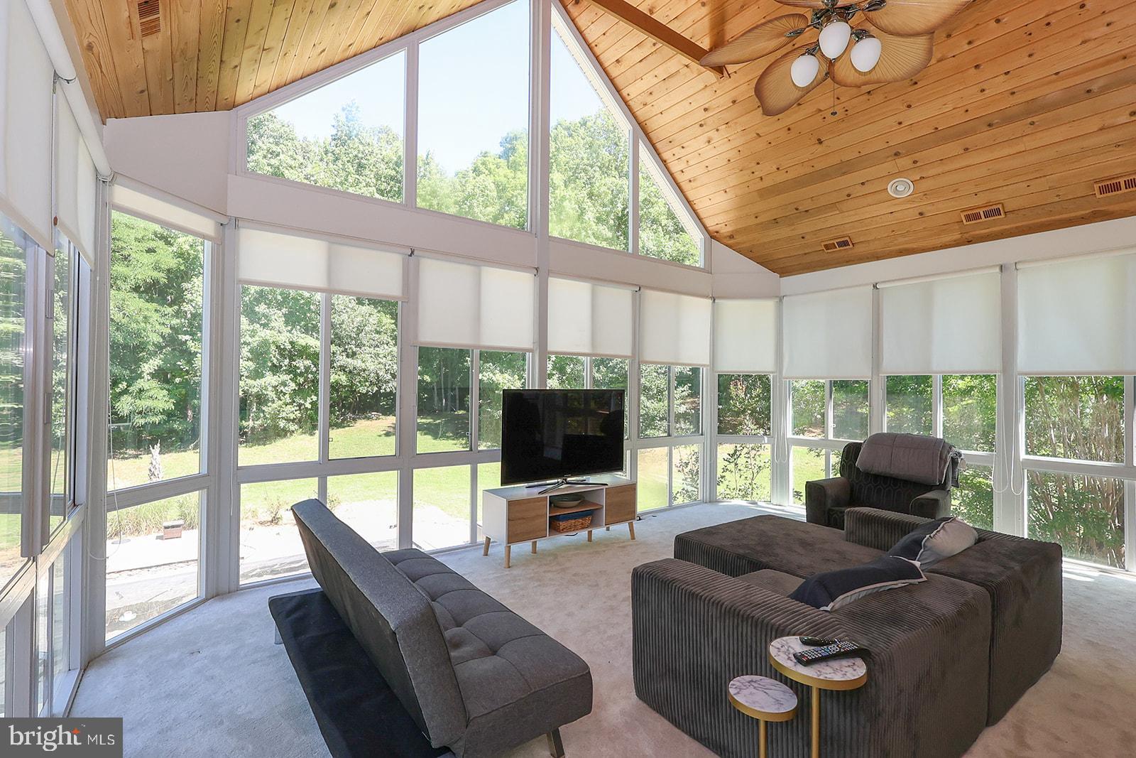 THUNDER HILL - Residential
