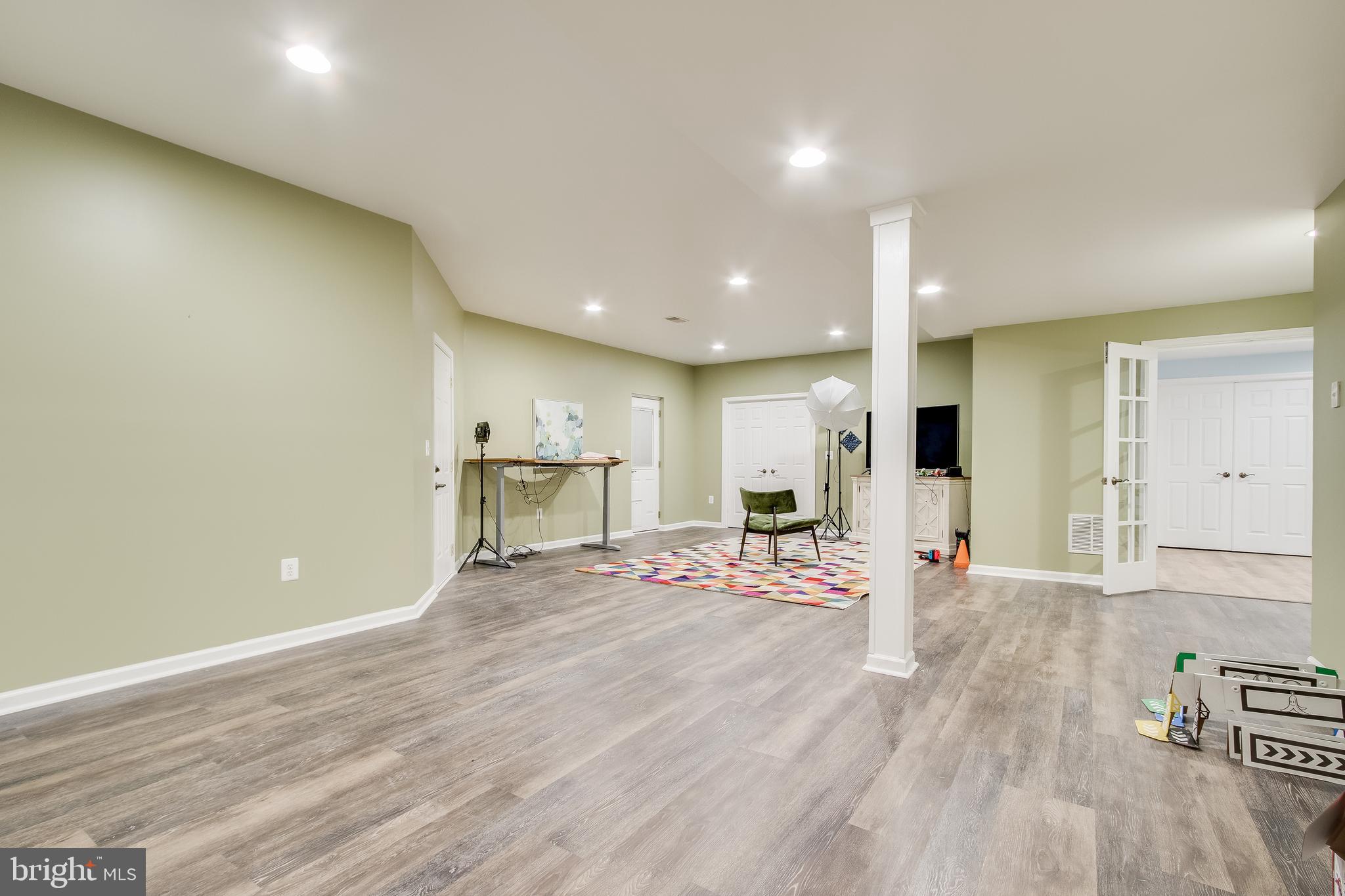 WINDSOR ESTATES - Residential