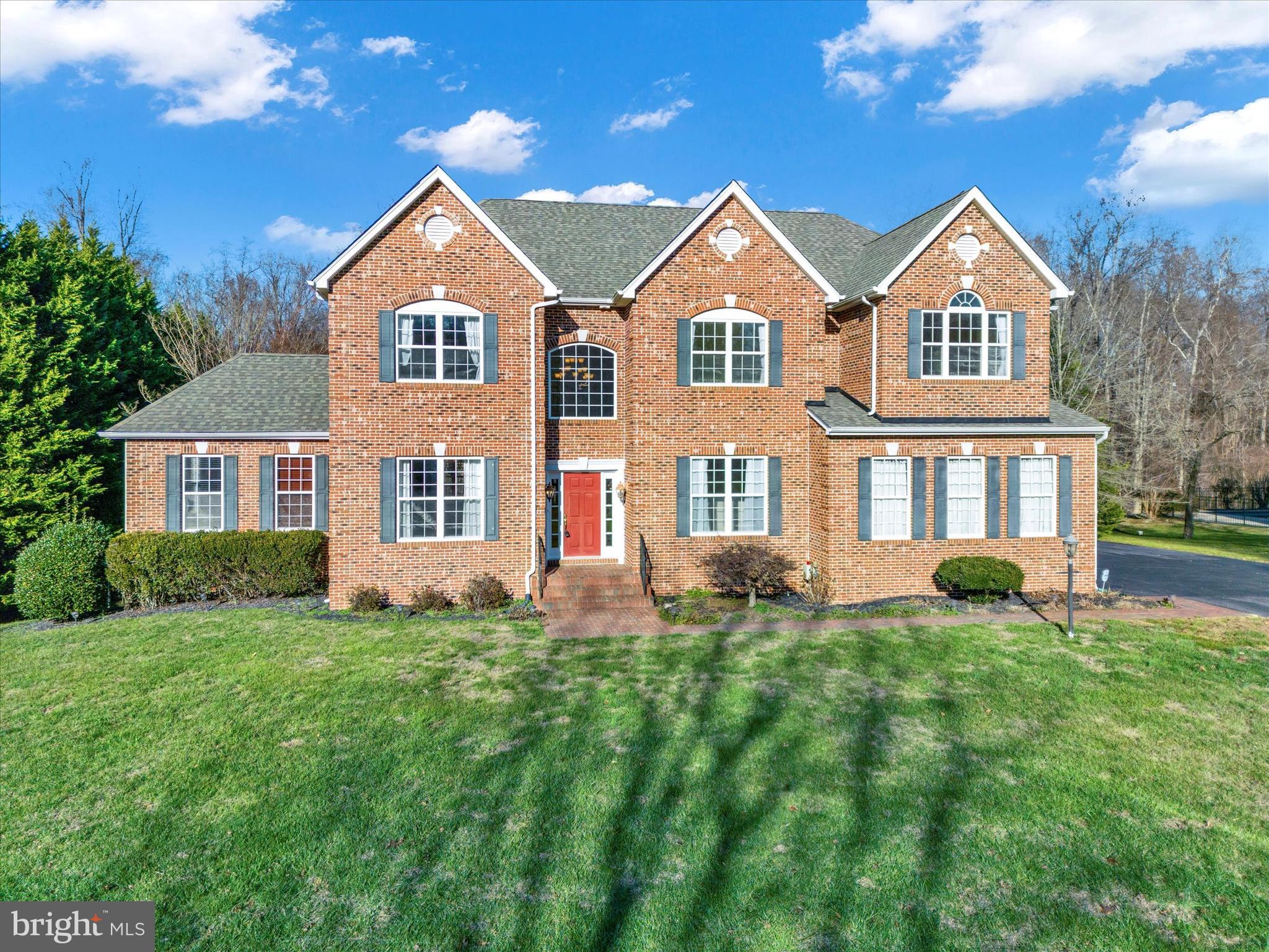LORINS PRIDE - Residential