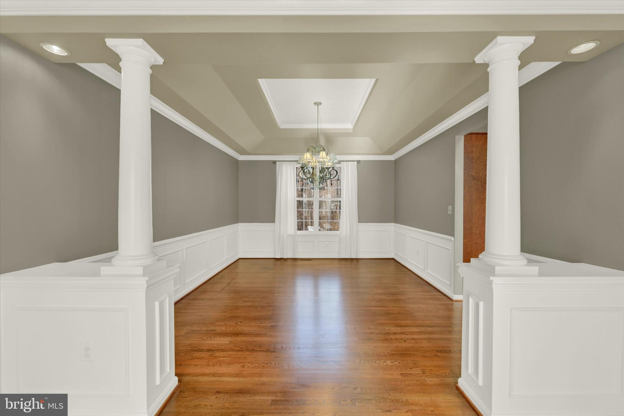 LORINS PRIDE - Residential