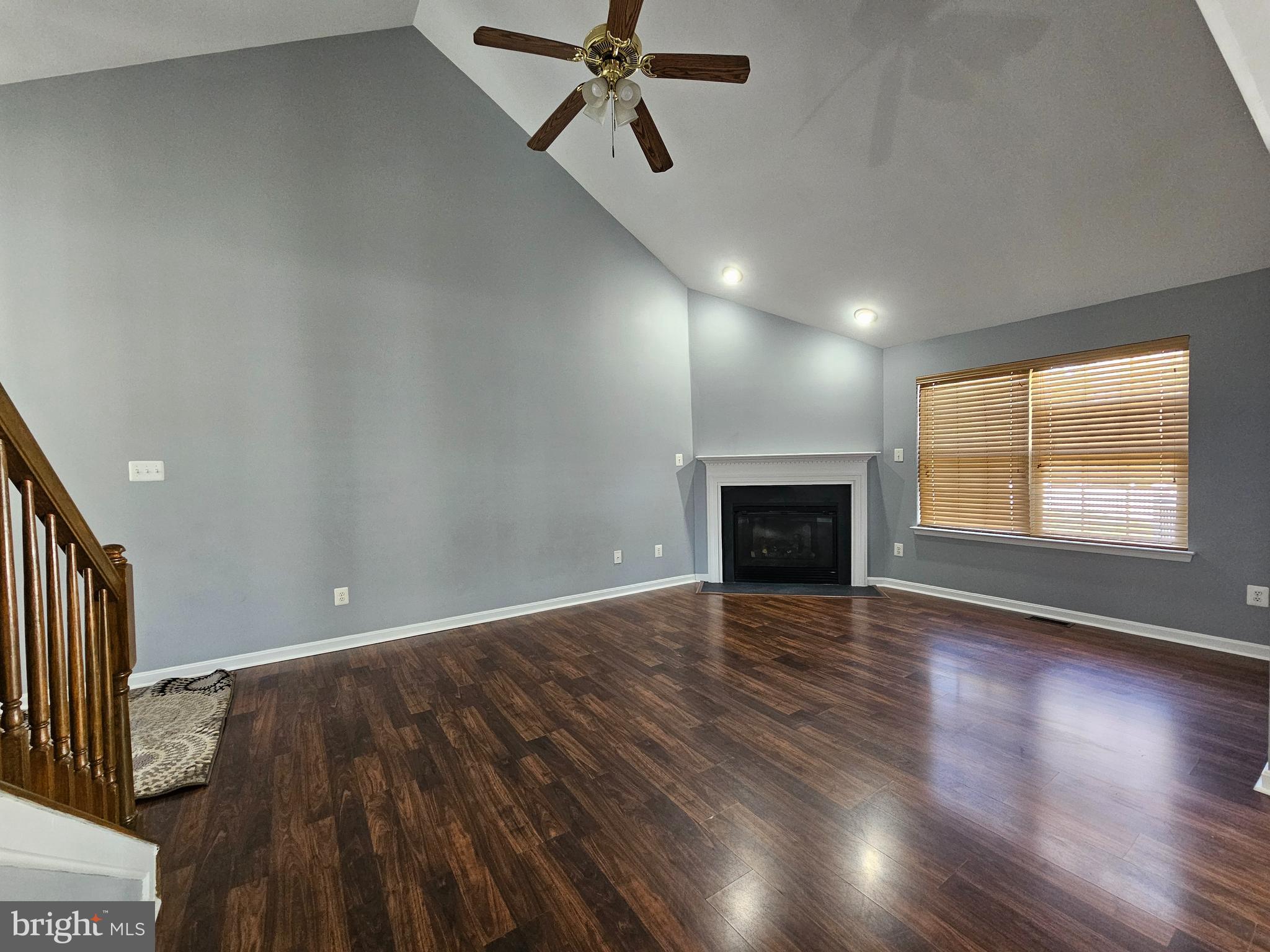 HARBOR POINTE - Residential