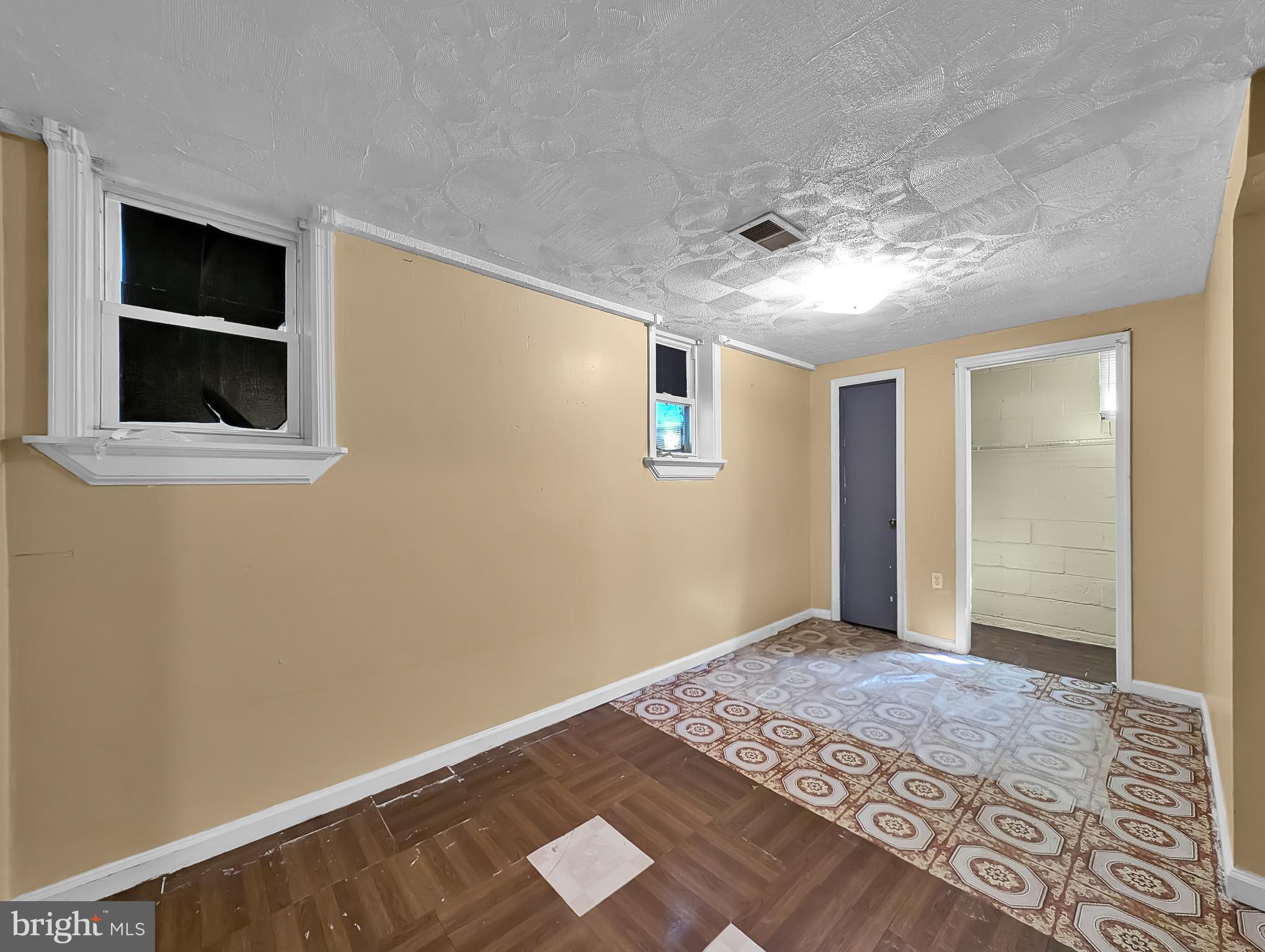 ROGERS HEIGHTS - Residential