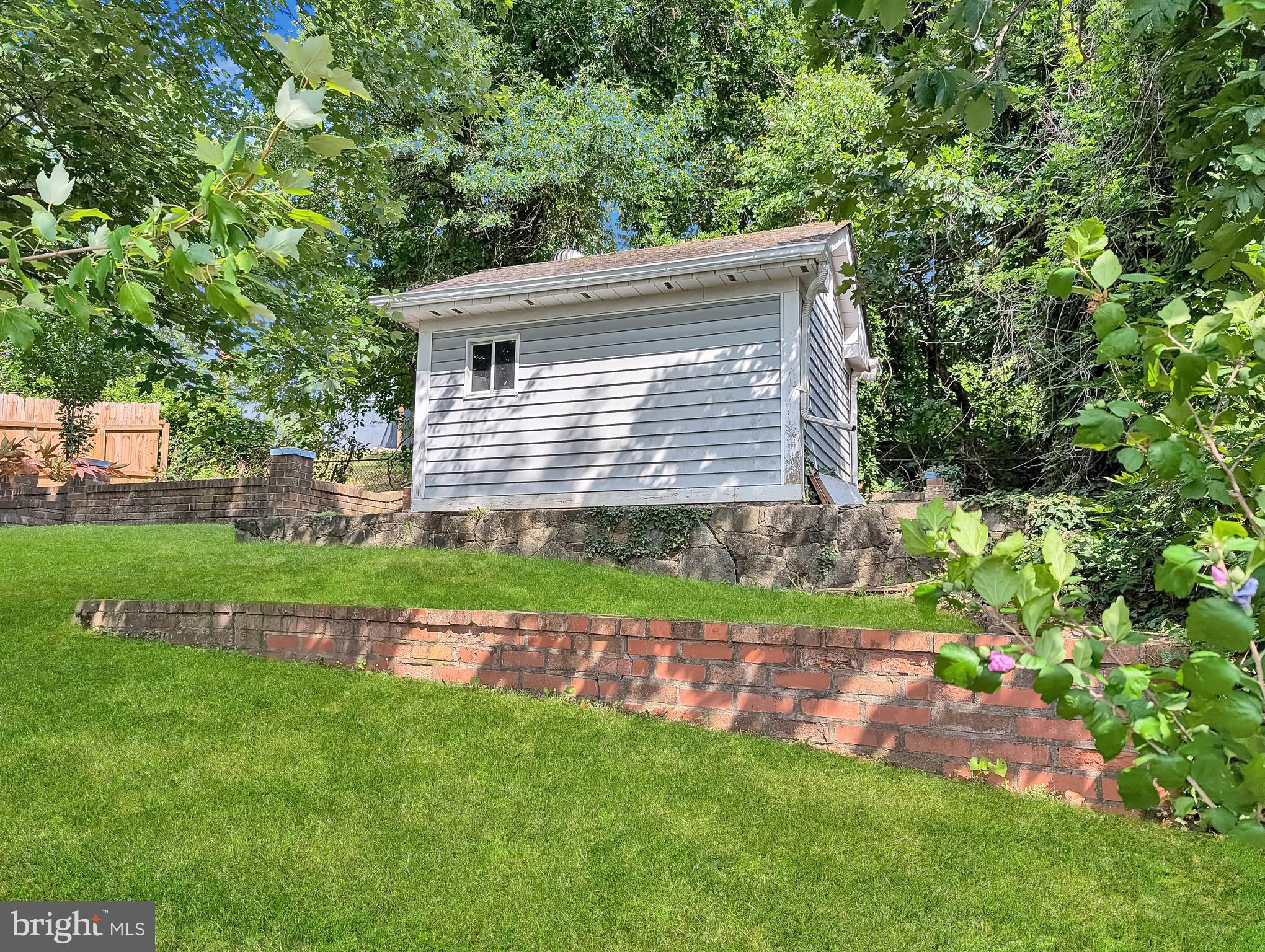 ROGERS HEIGHTS - Residential