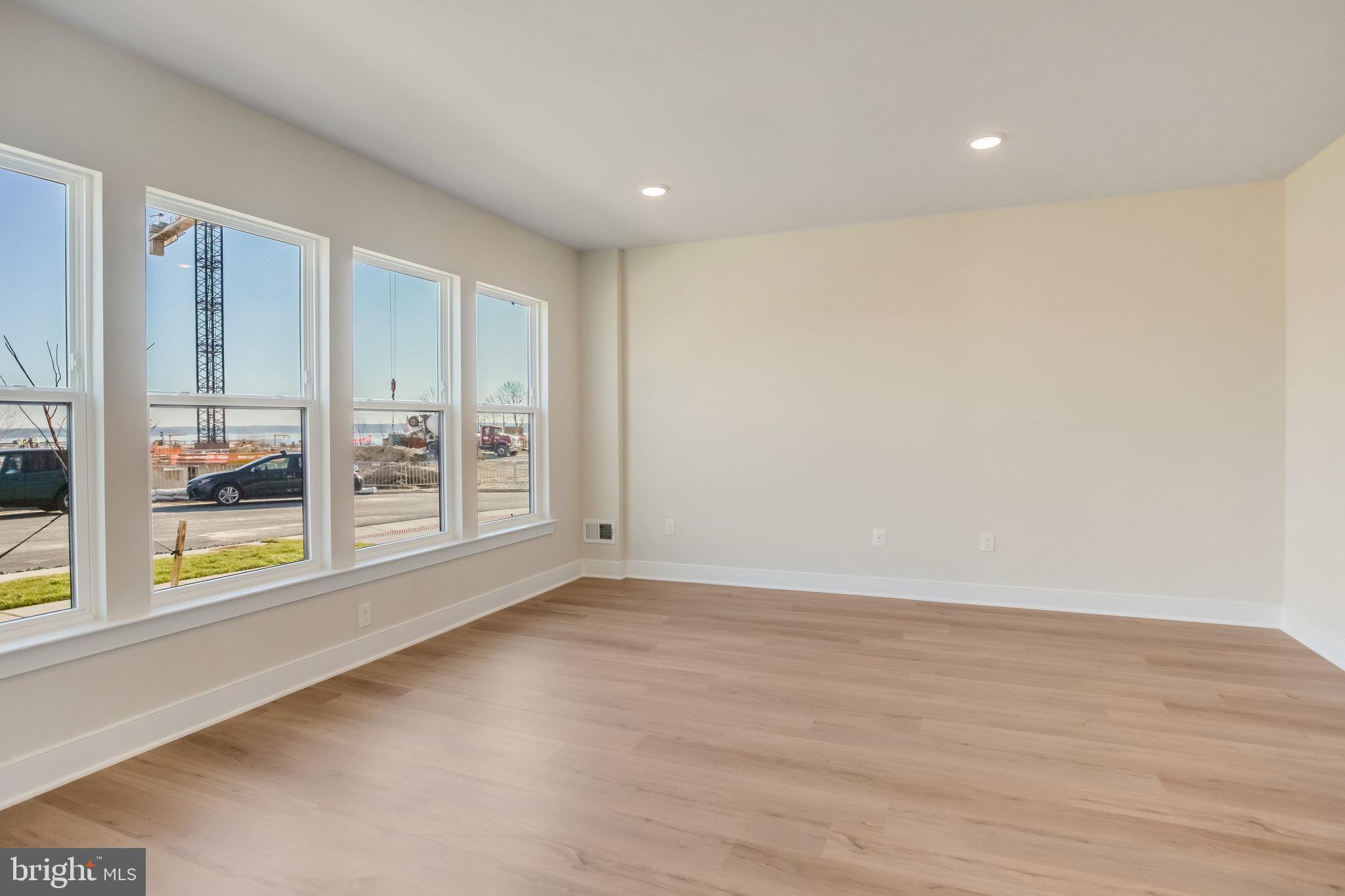 POTOMAC SHORES - Residential Lease