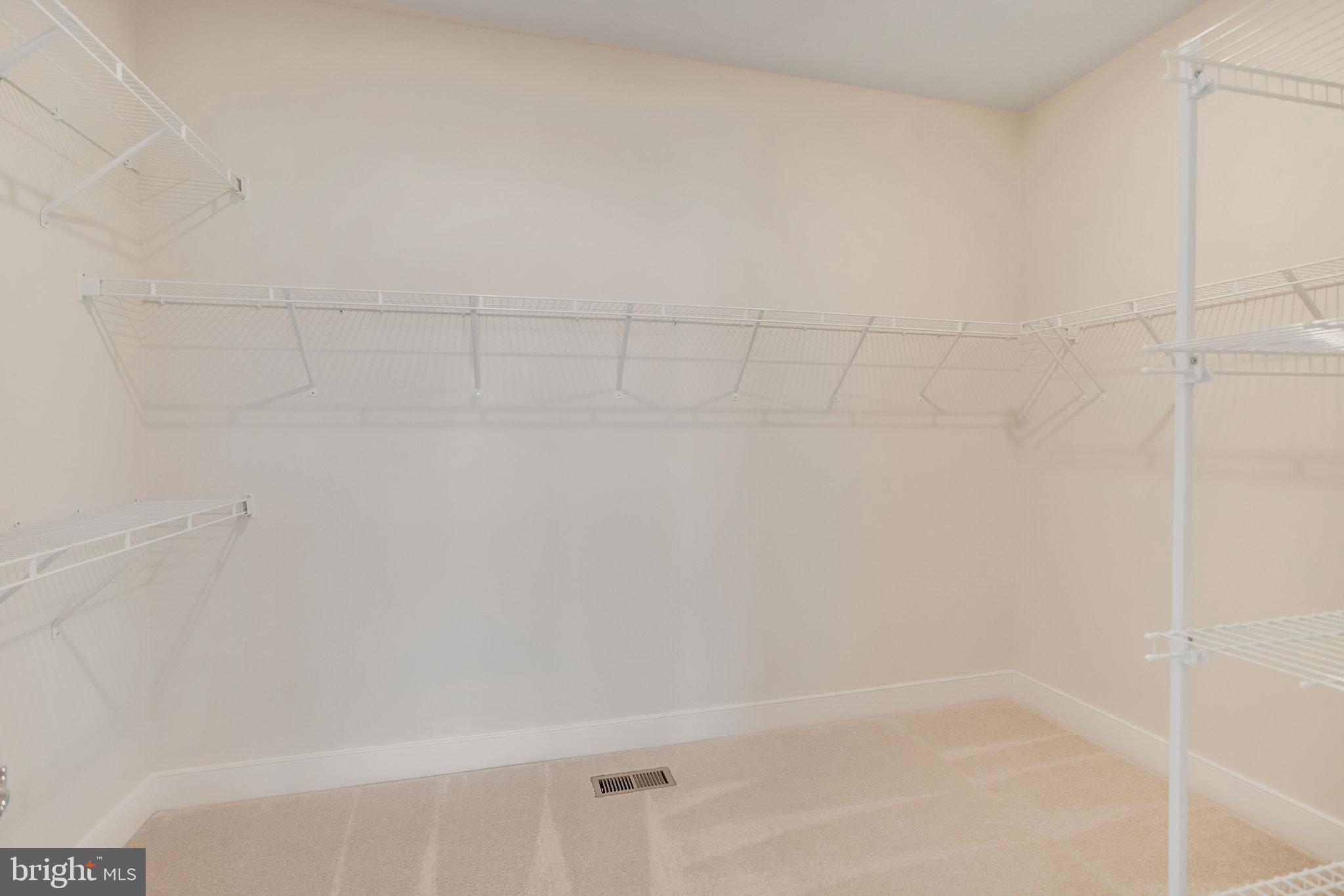 POTOMAC SHORES - Residential Lease