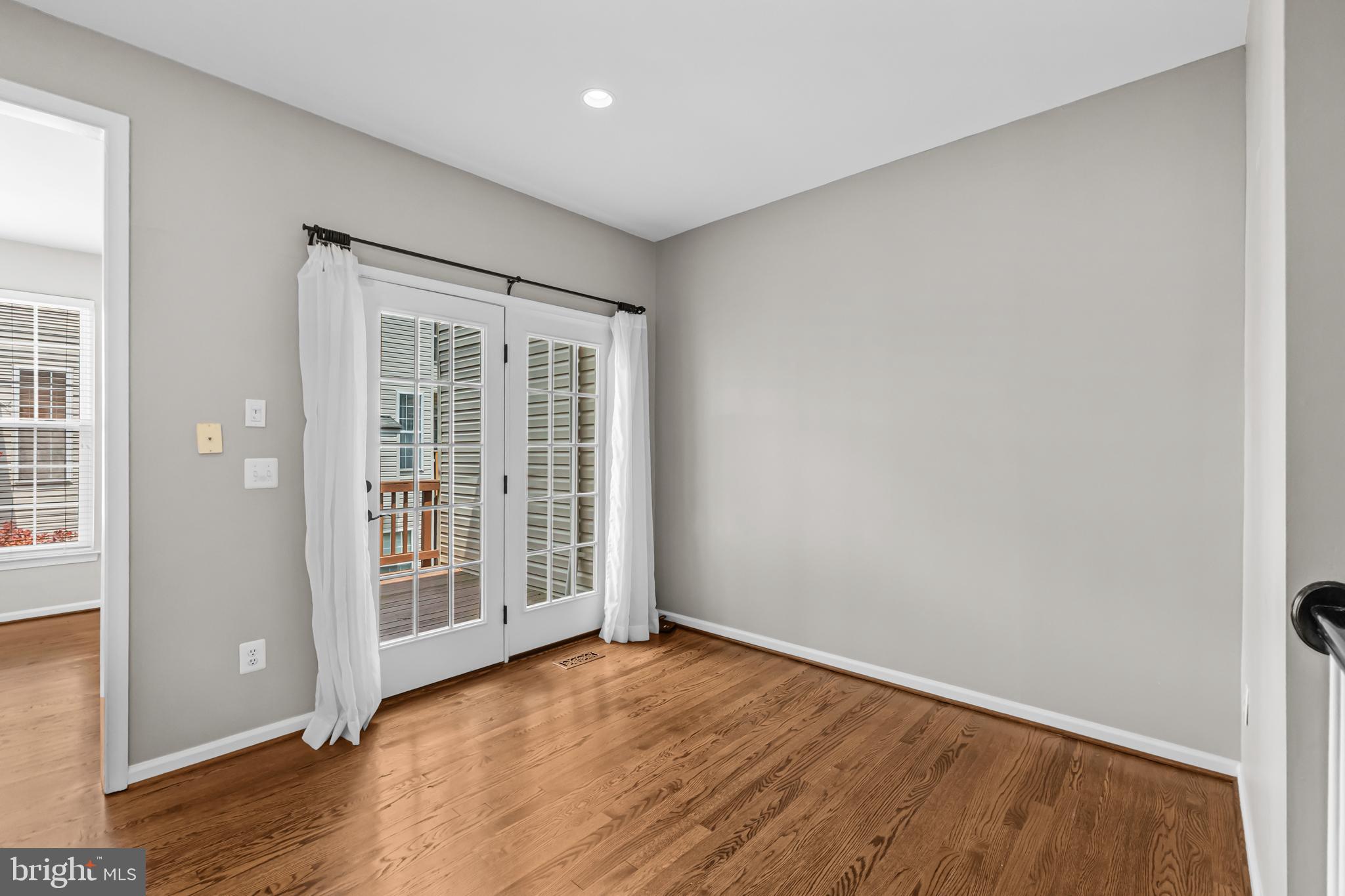 CAMERON STATION - Residential