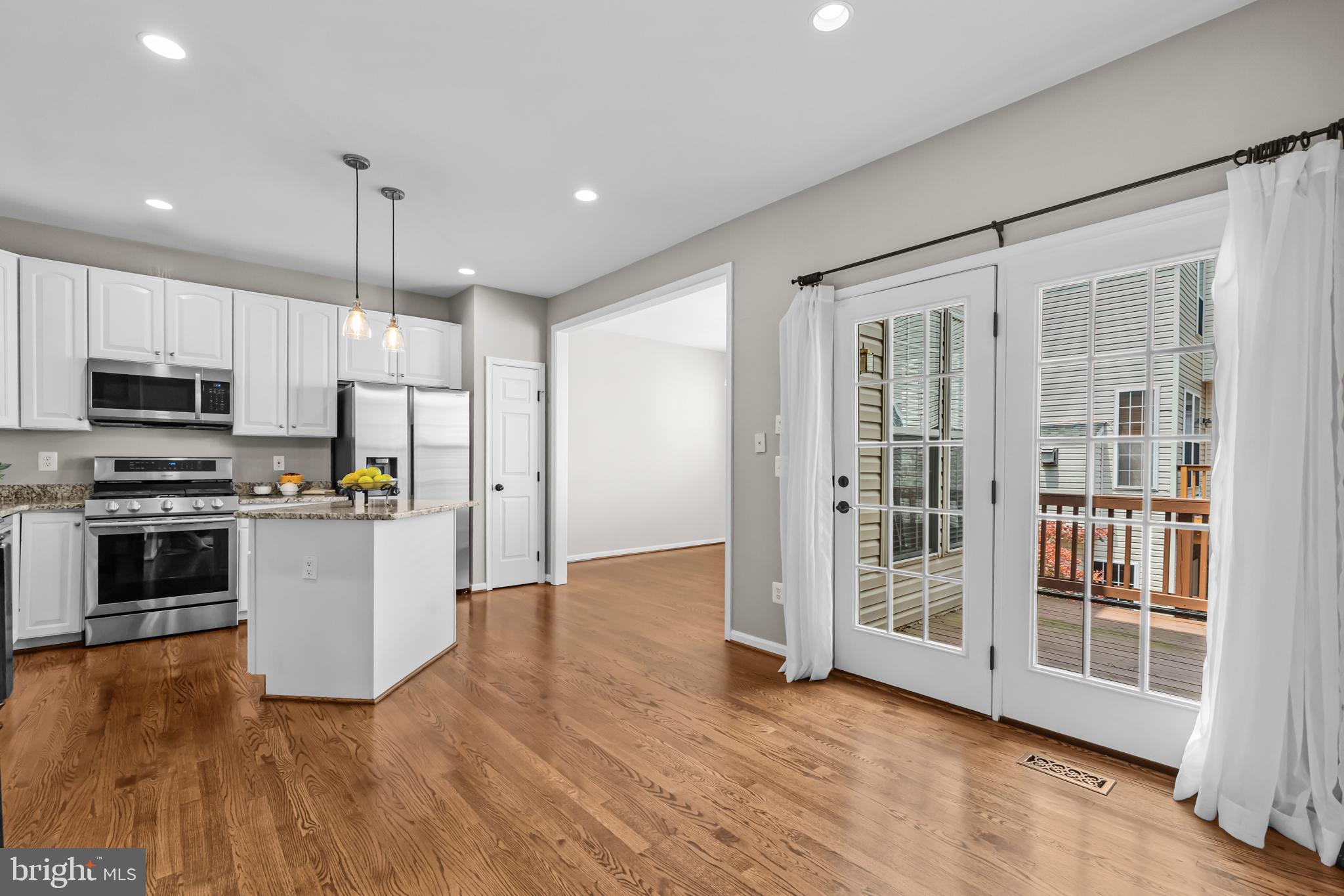 CAMERON STATION - Residential