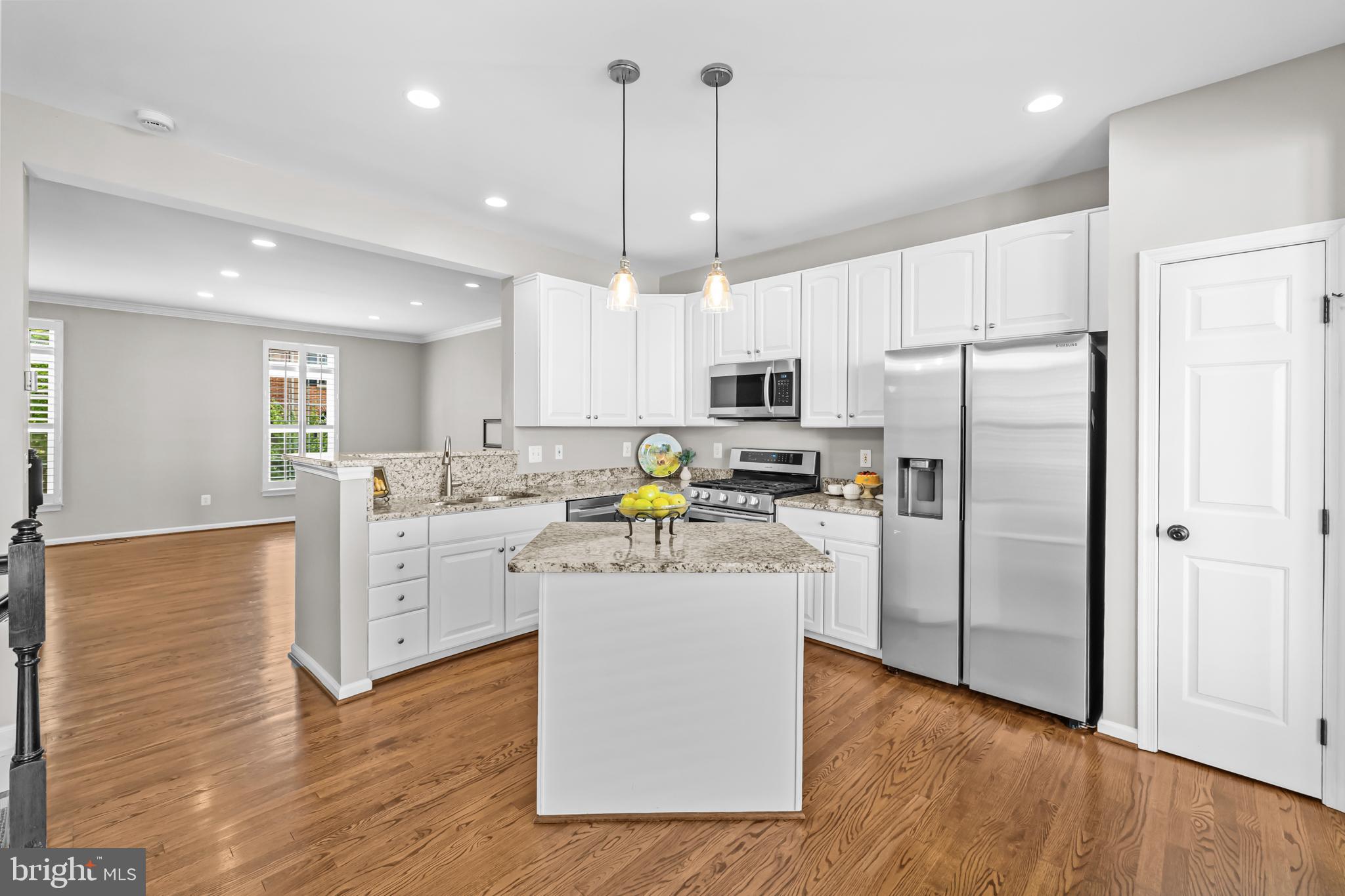 CAMERON STATION - Residential