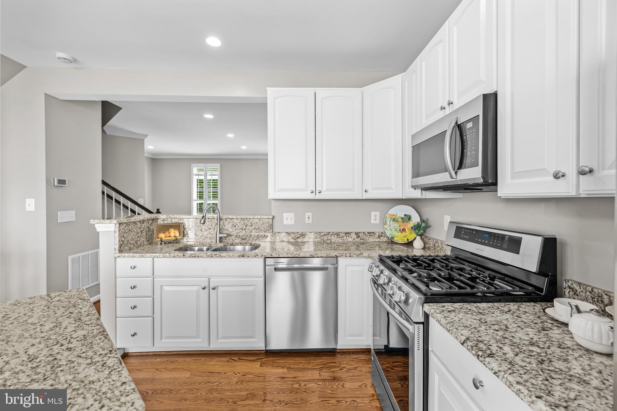 CAMERON STATION - Residential