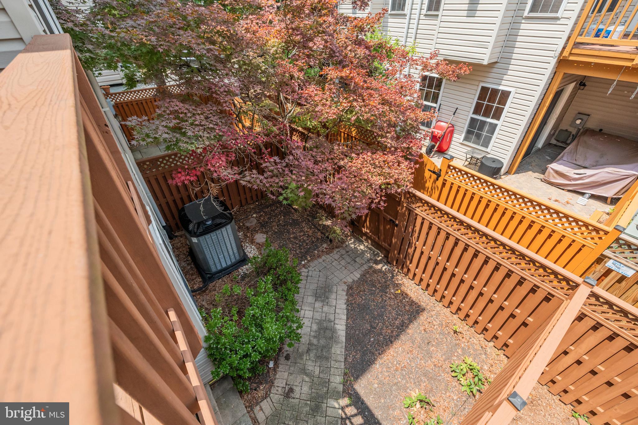 CAMERON STATION - Residential