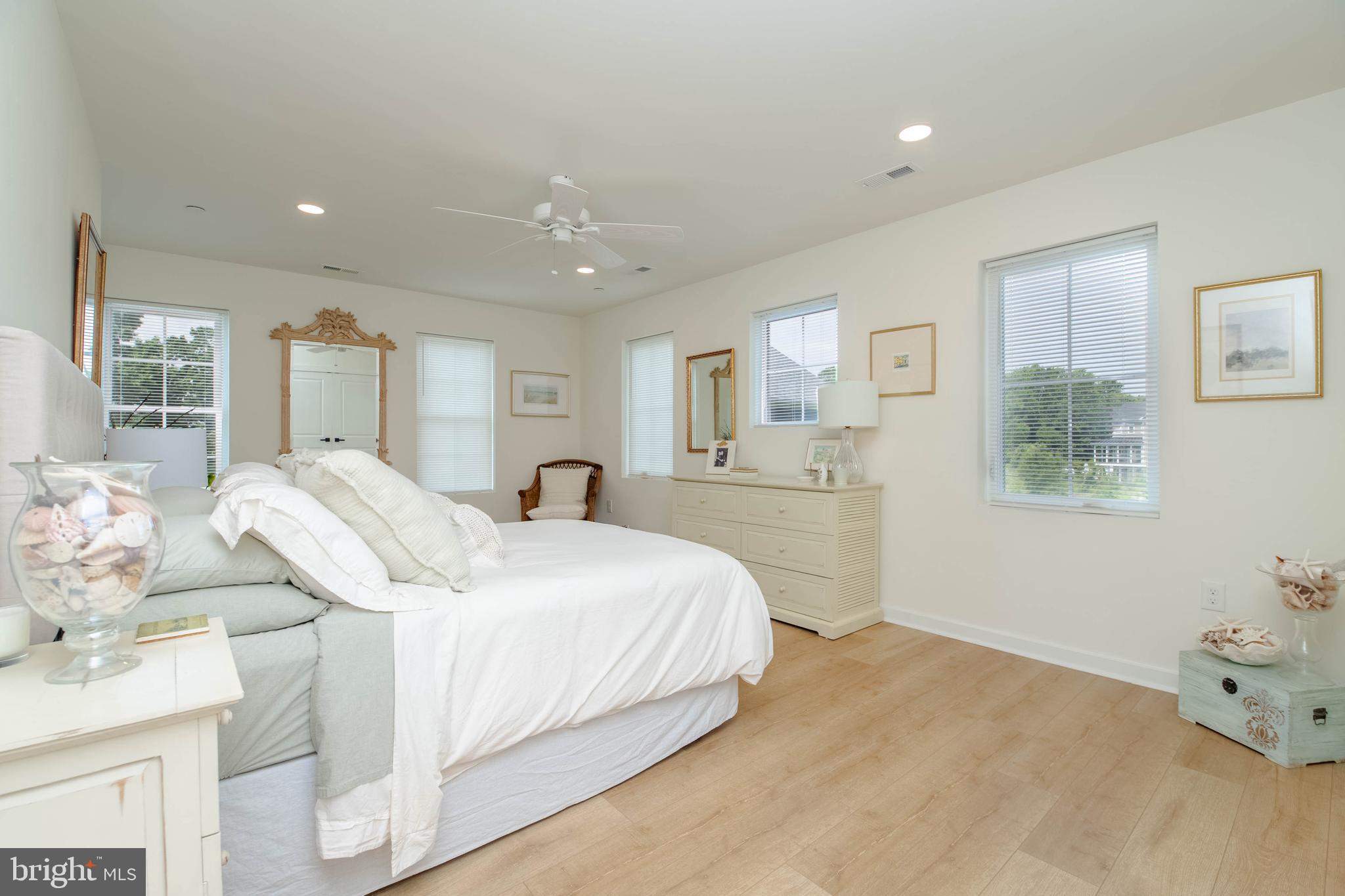 LONG BEACH ESTATES - Residential