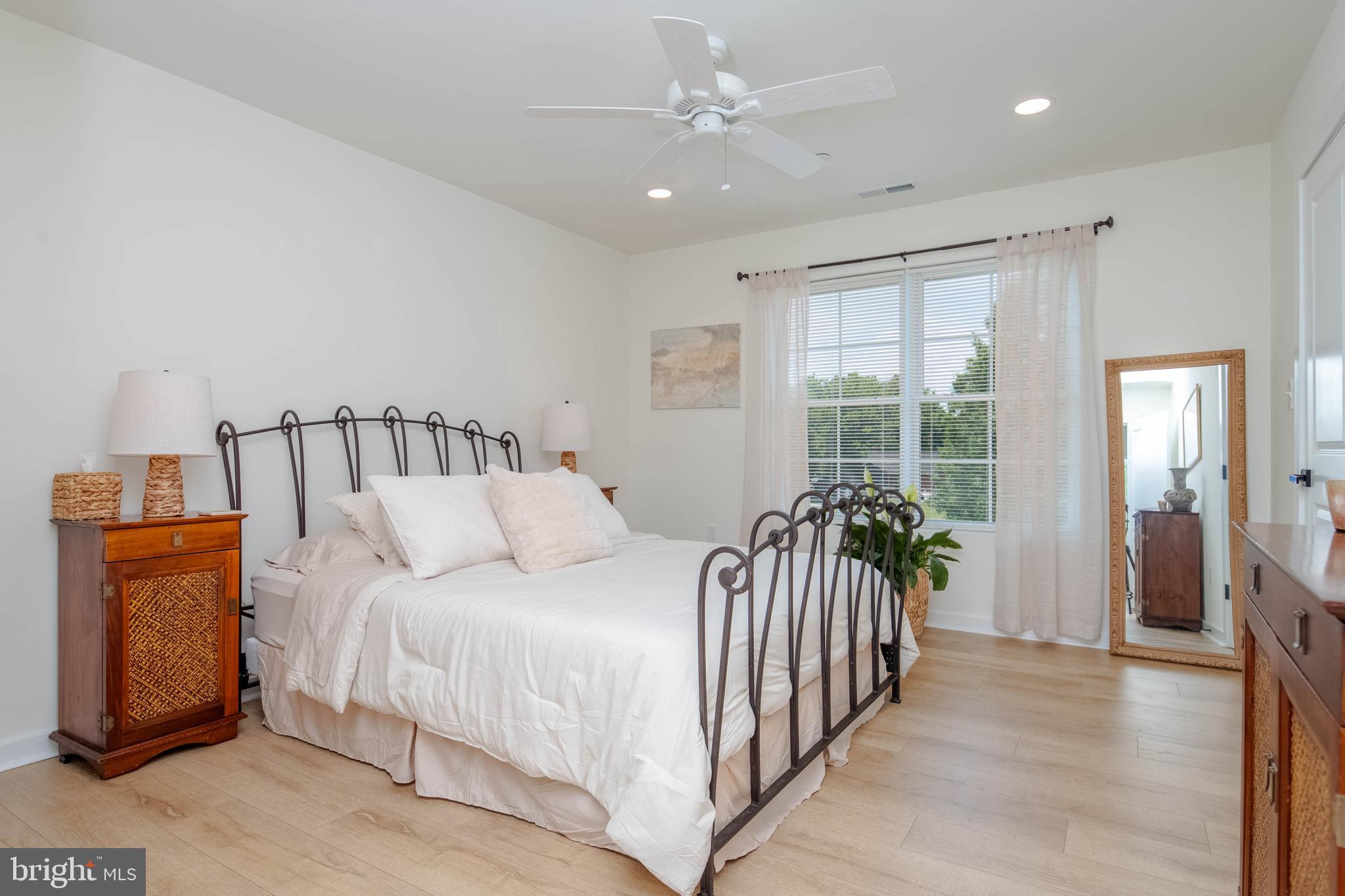 LONG BEACH ESTATES - Residential