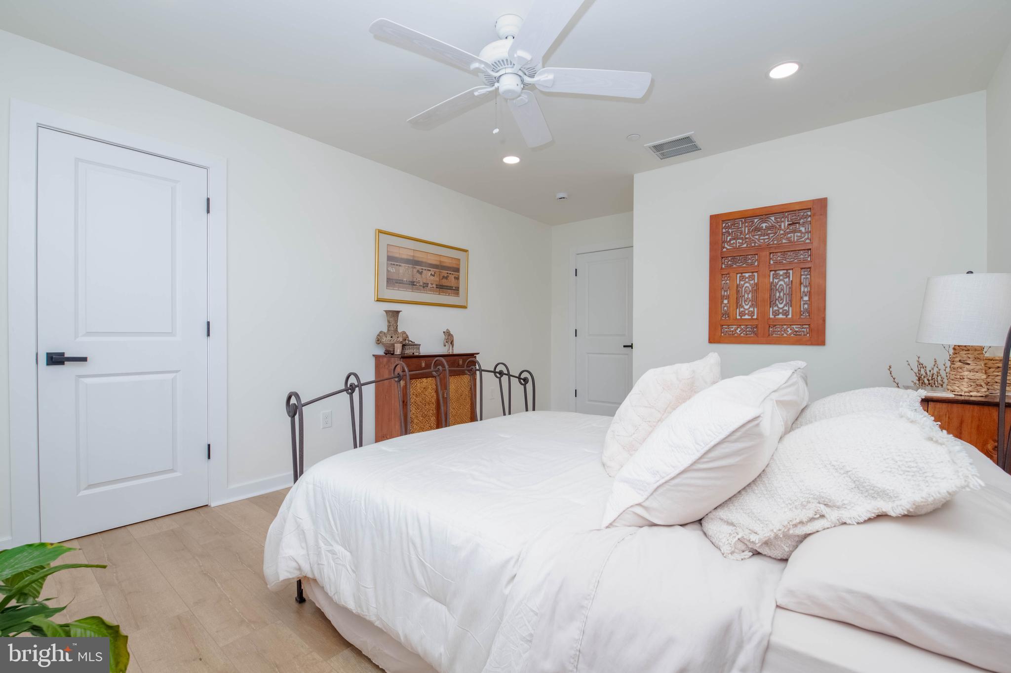 LONG BEACH ESTATES - Residential