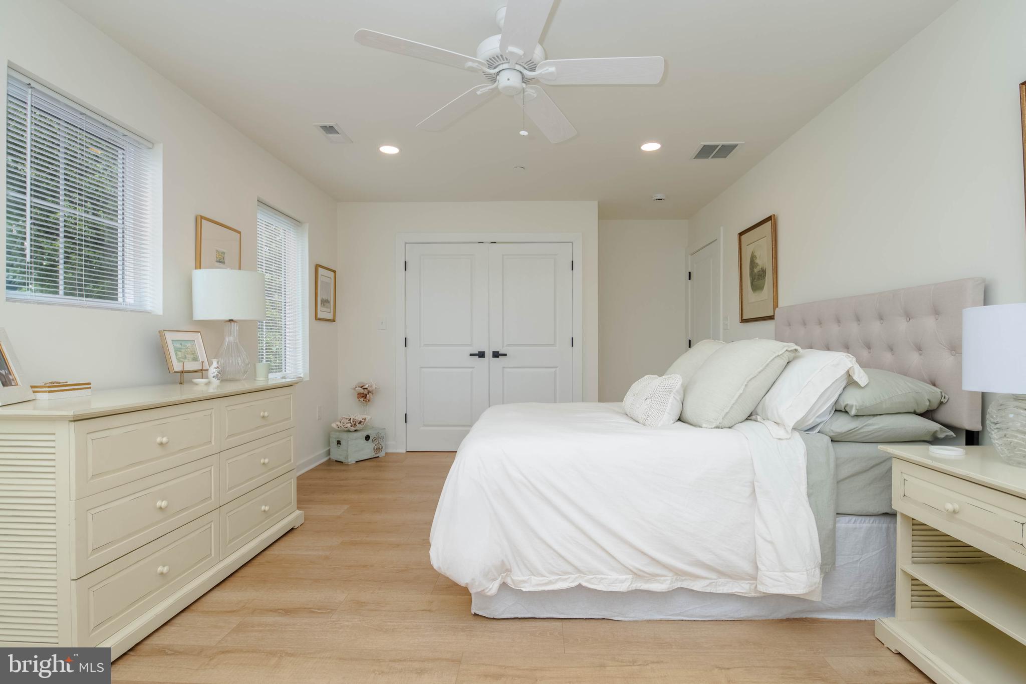 LONG BEACH ESTATES - Residential