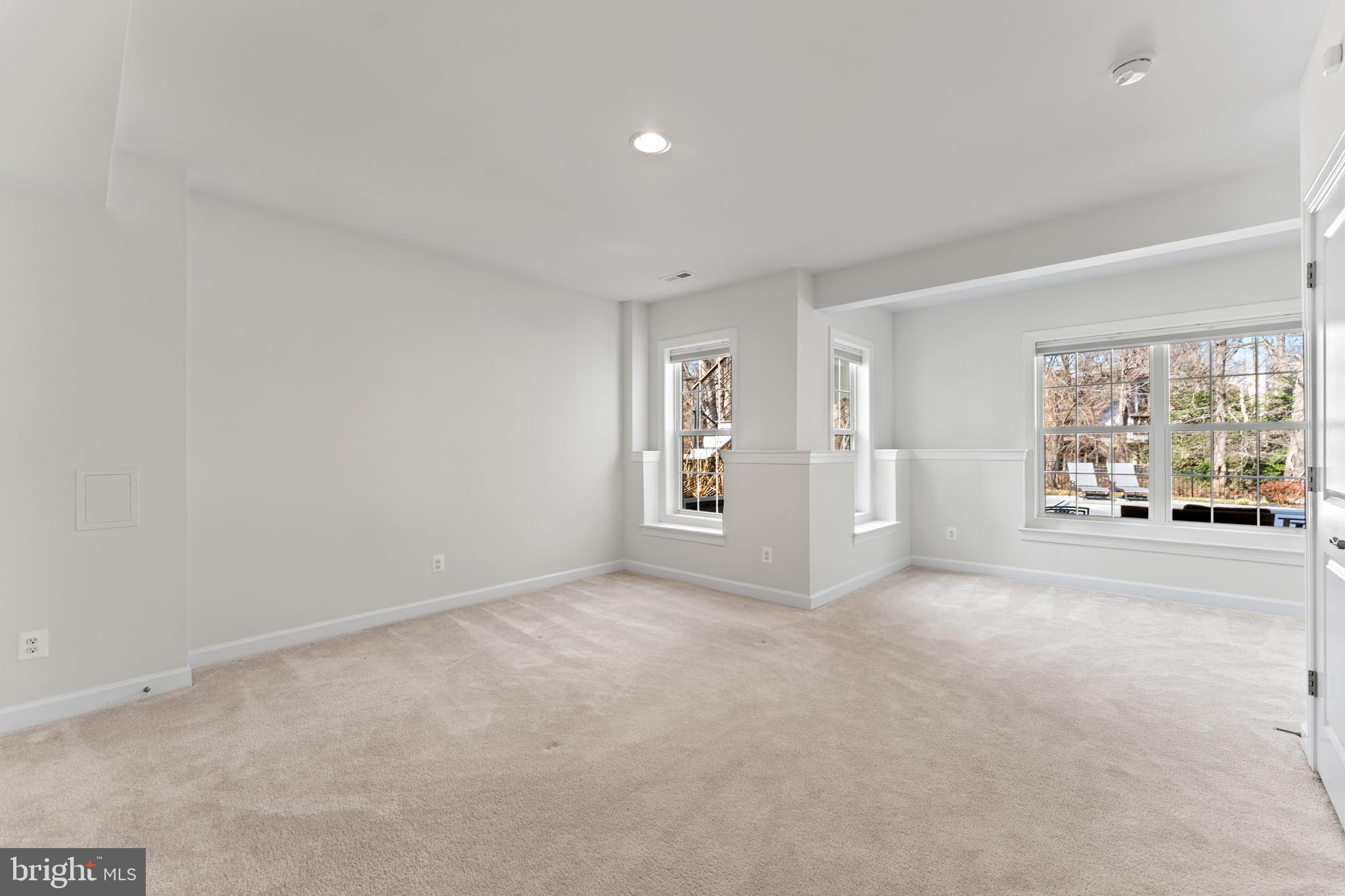 RIVERMONT - Residential