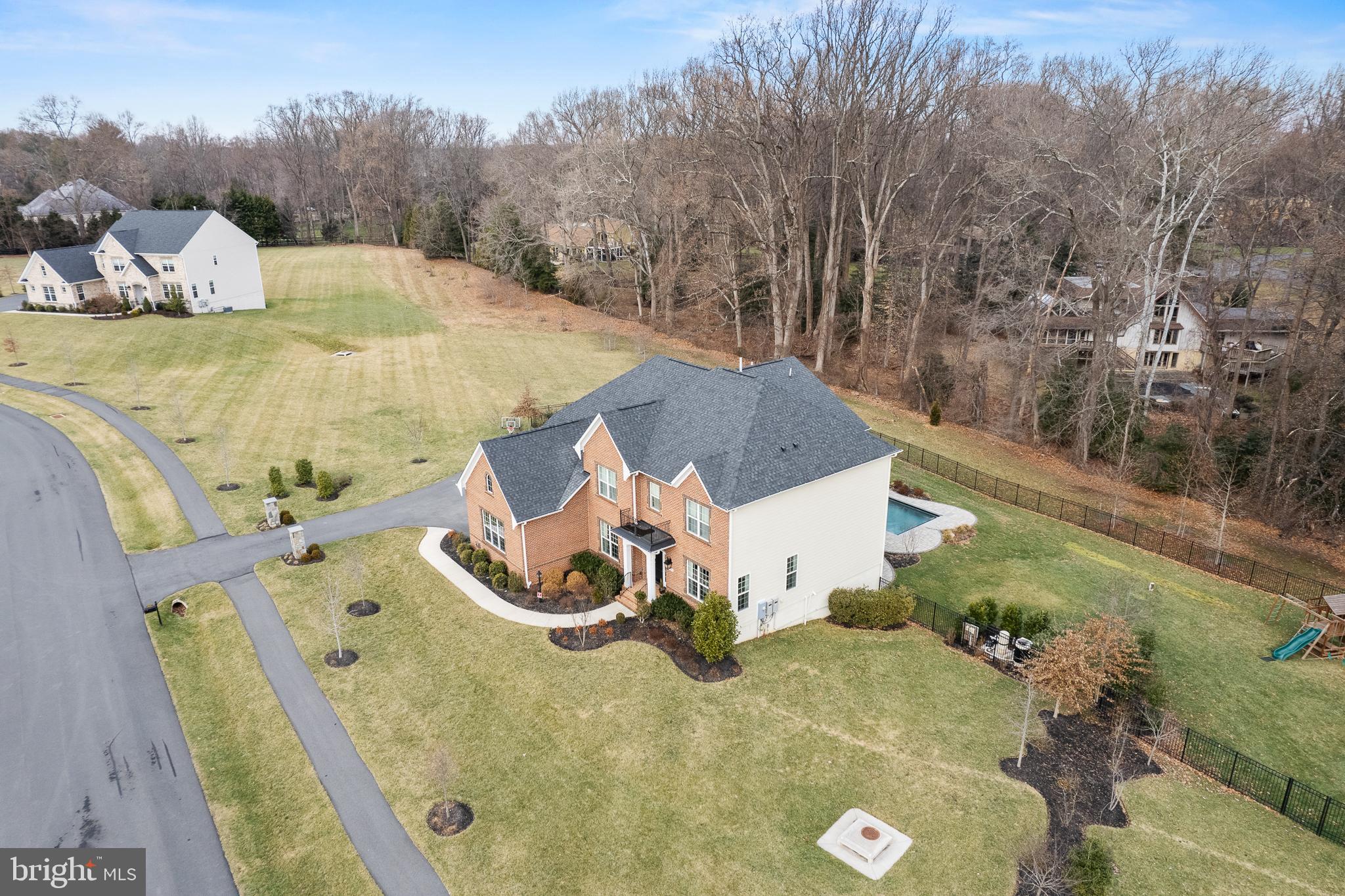 RIVERMONT - Residential