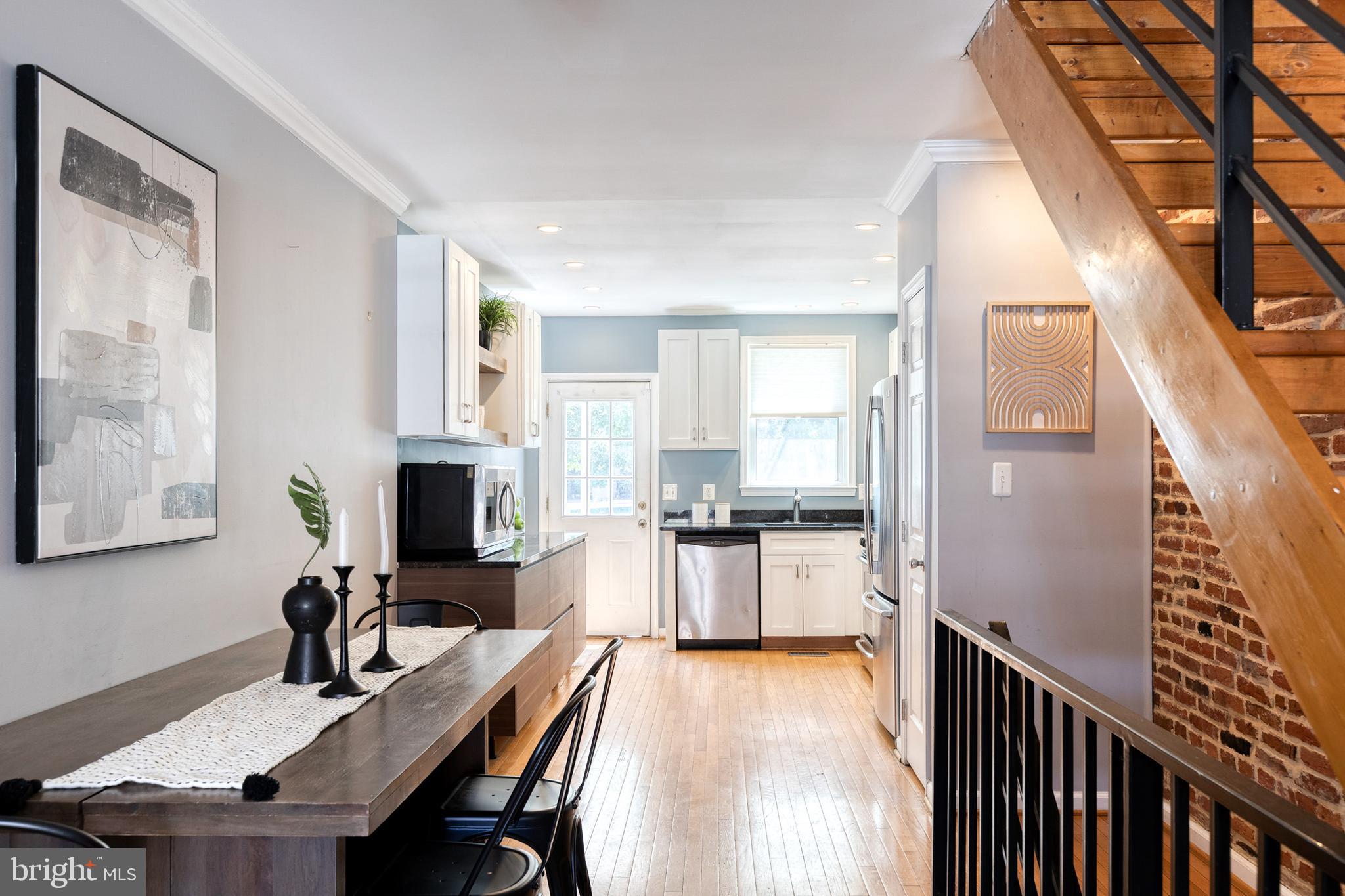 LOCUST POINT - Residential