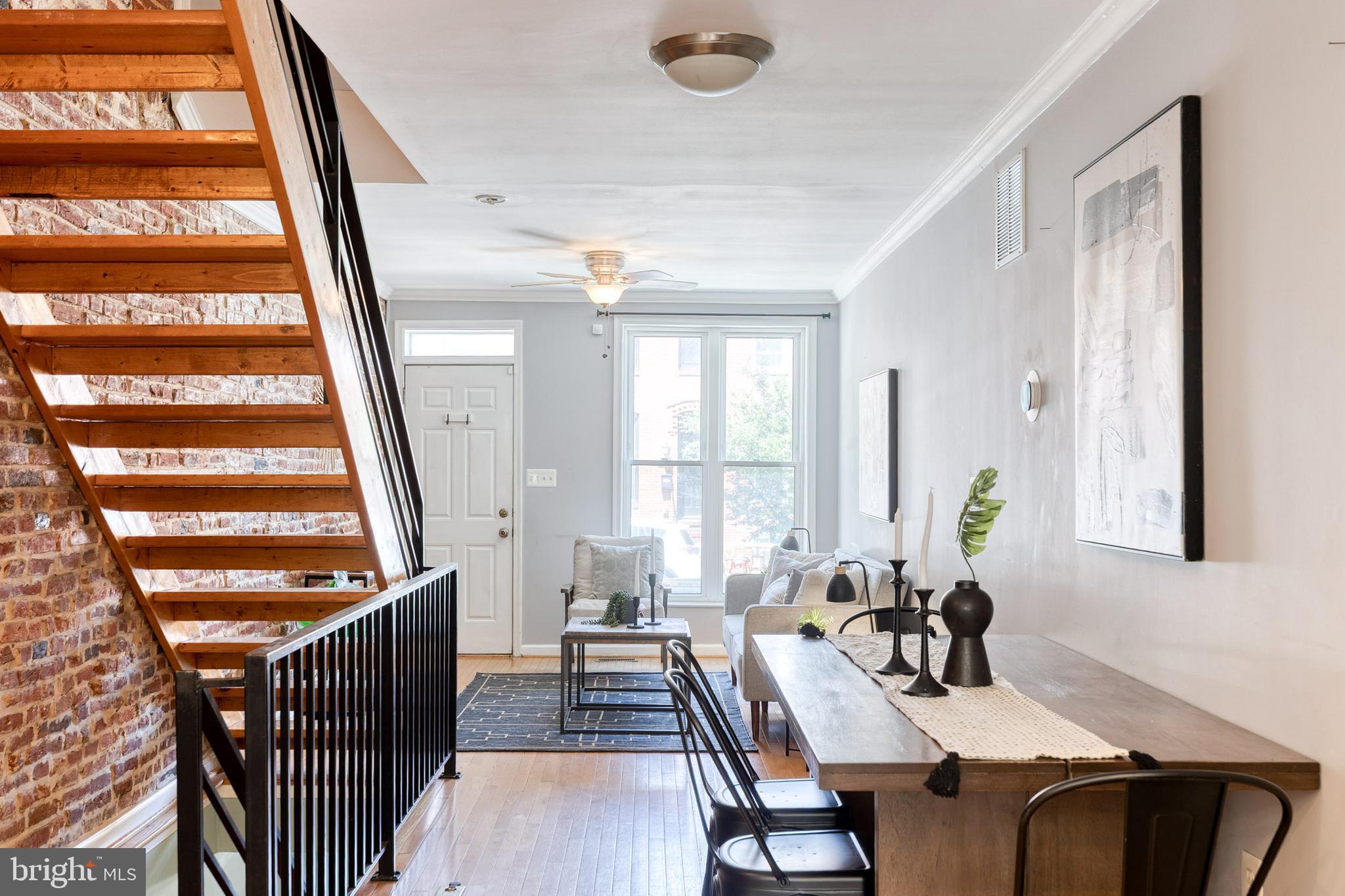 LOCUST POINT - Residential