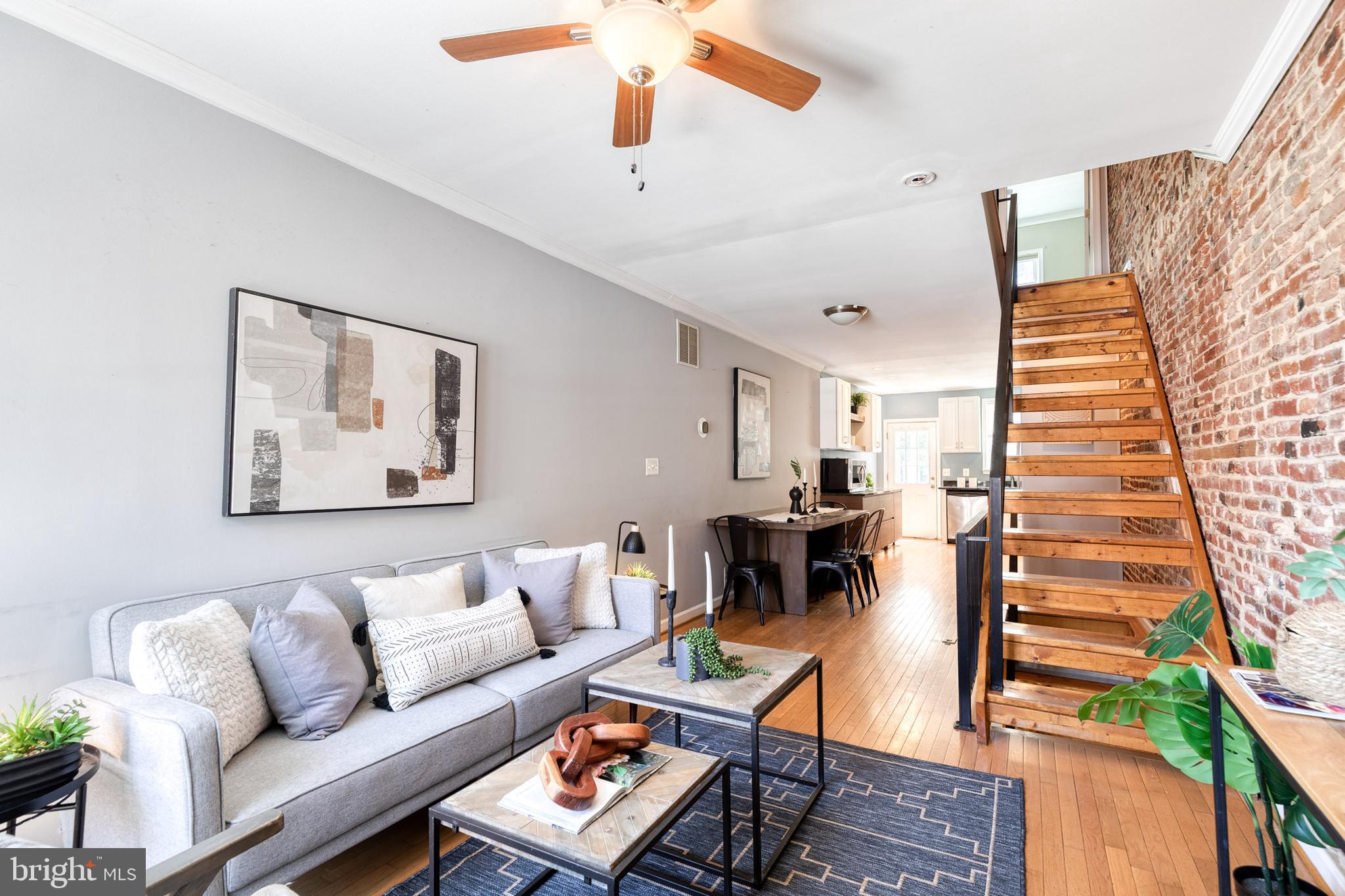 LOCUST POINT - Residential