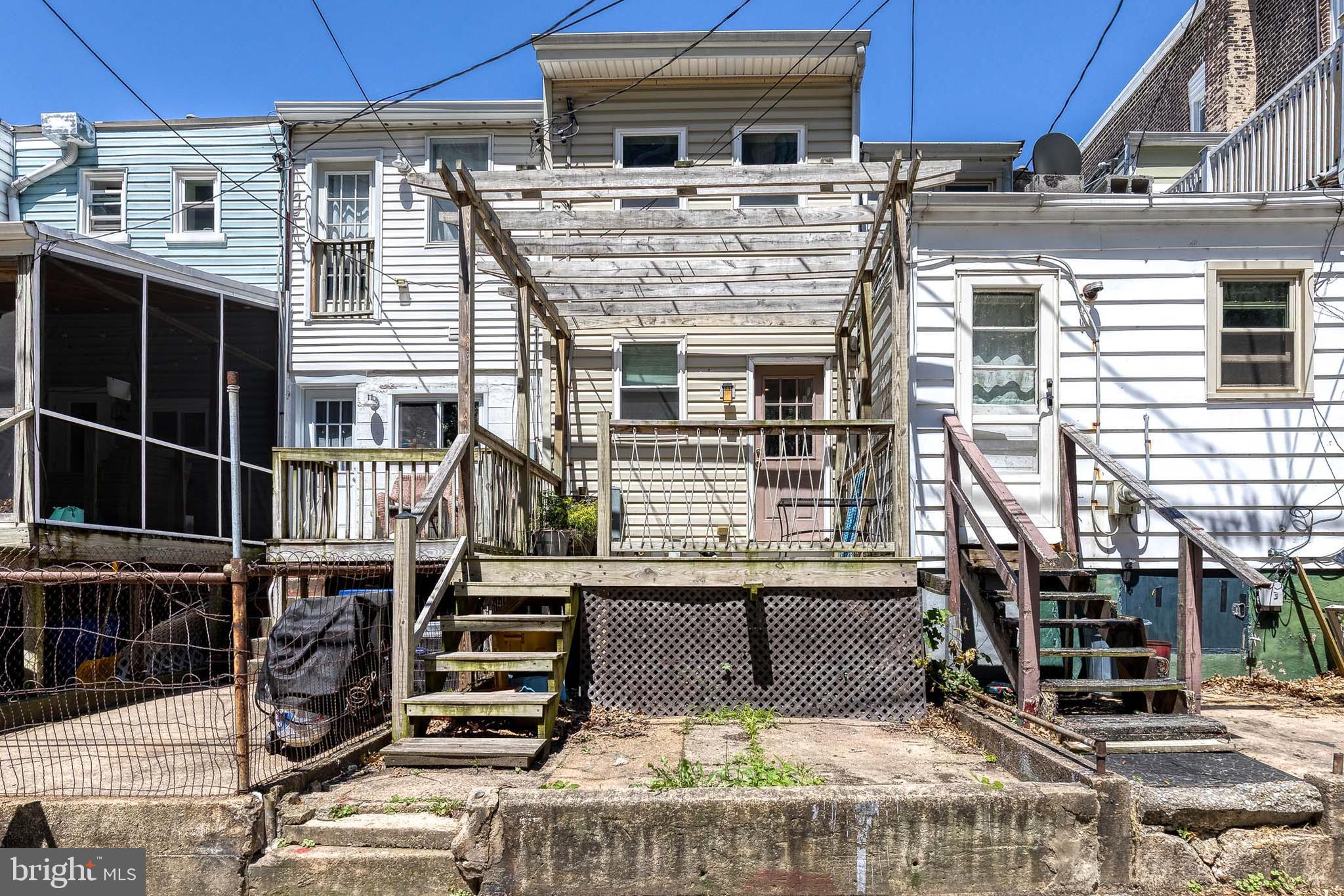 LOCUST POINT - Residential