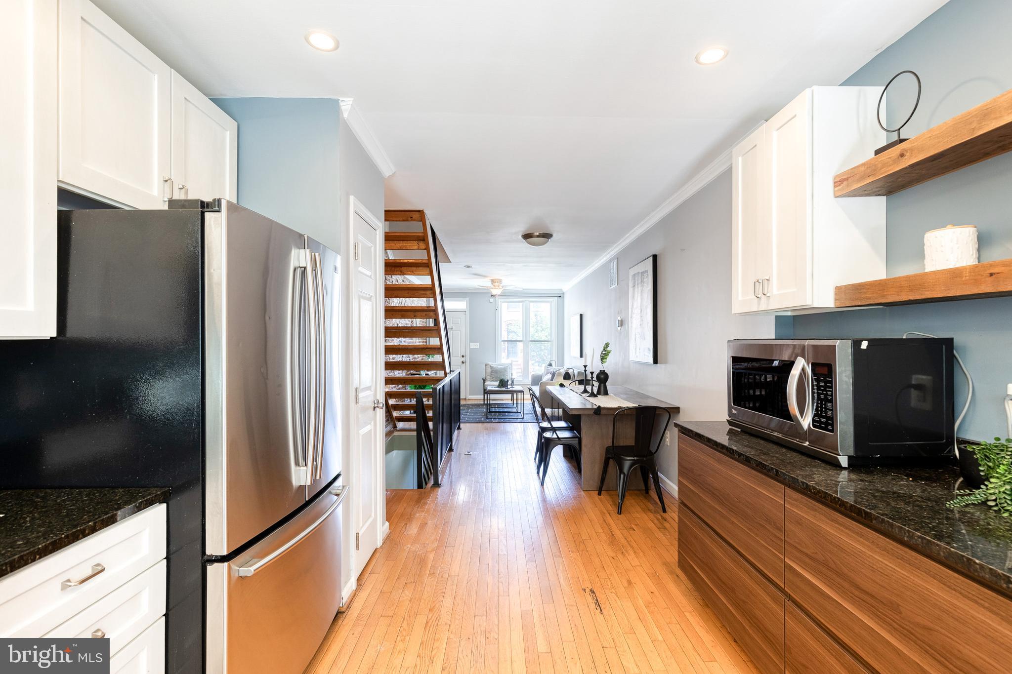 LOCUST POINT - Residential
