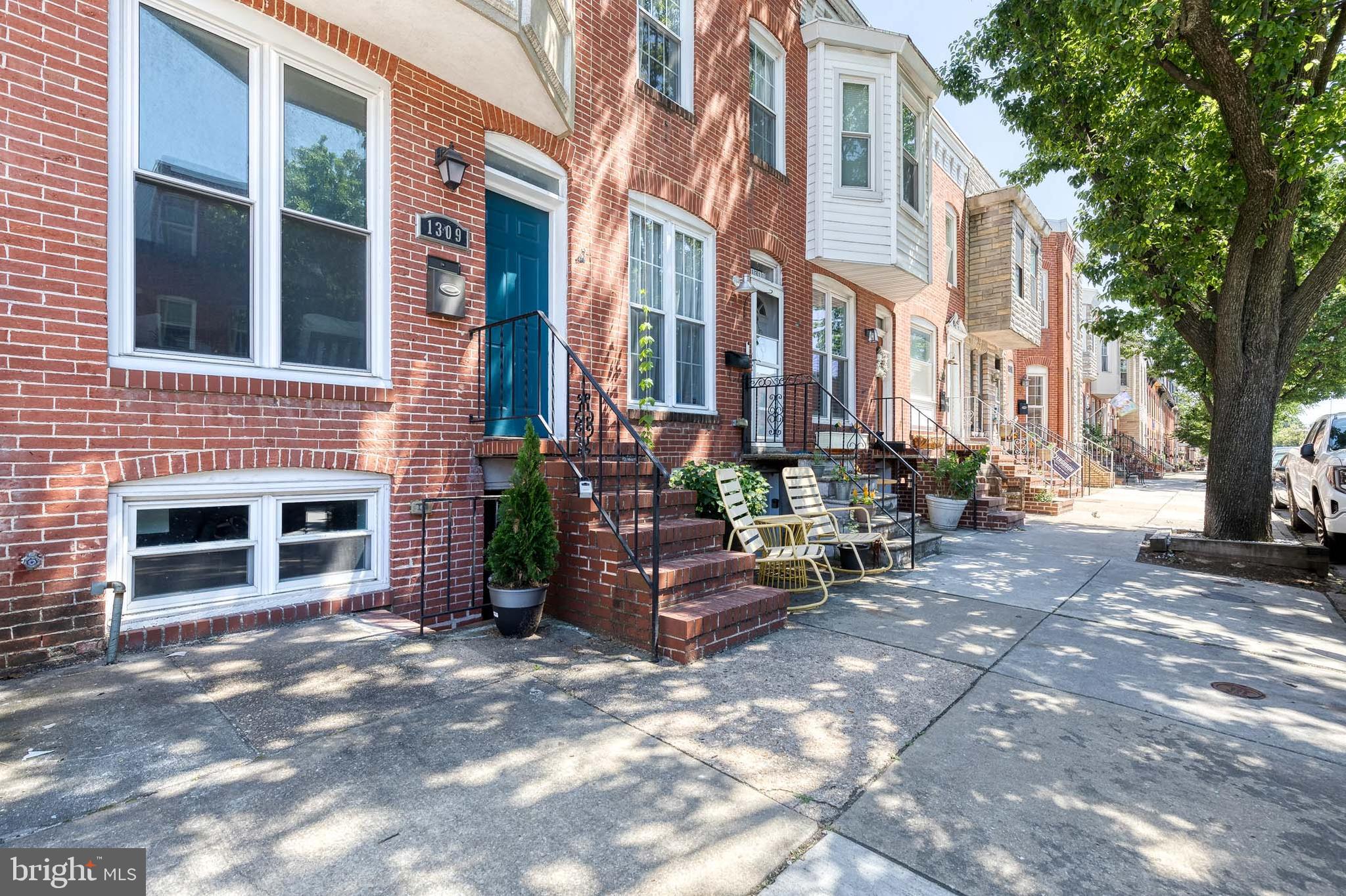 LOCUST POINT - Residential