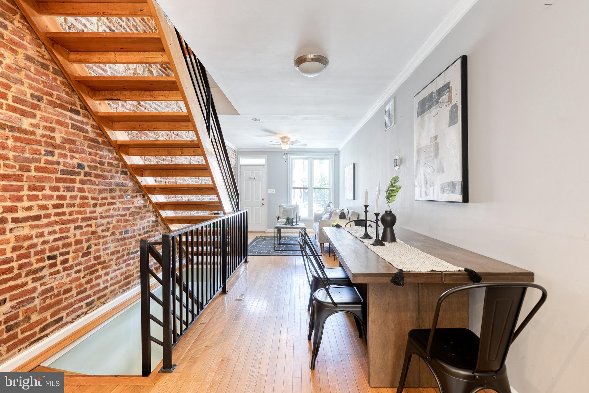 LOCUST POINT - Residential