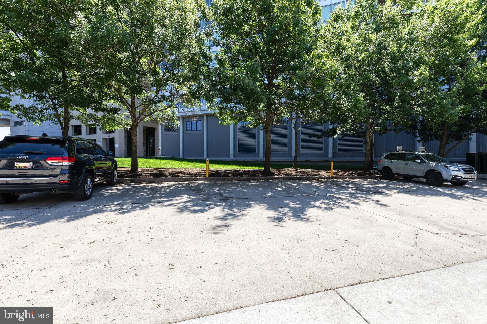 LOCUST POINT - Residential
