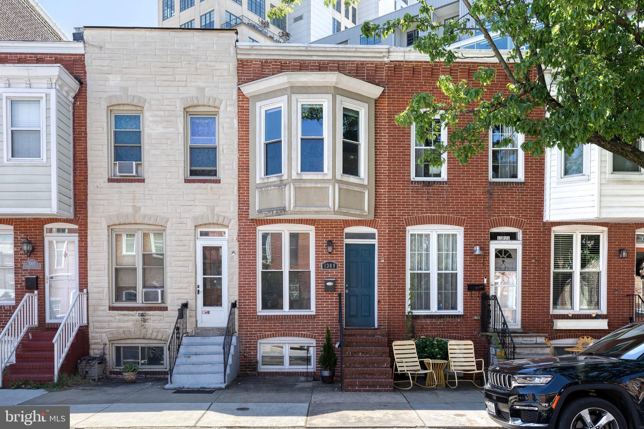 LOCUST POINT - Residential