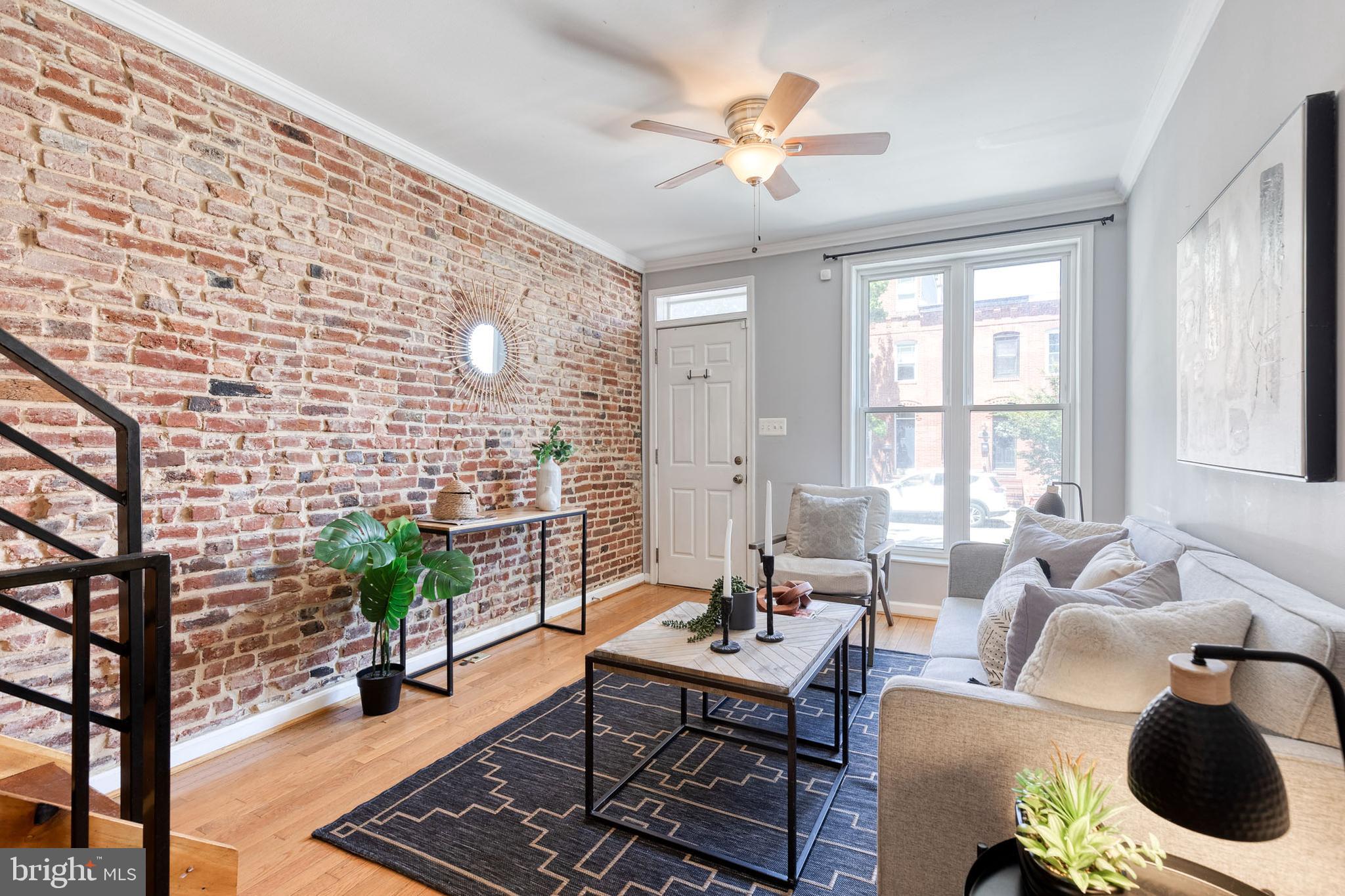 LOCUST POINT - Residential