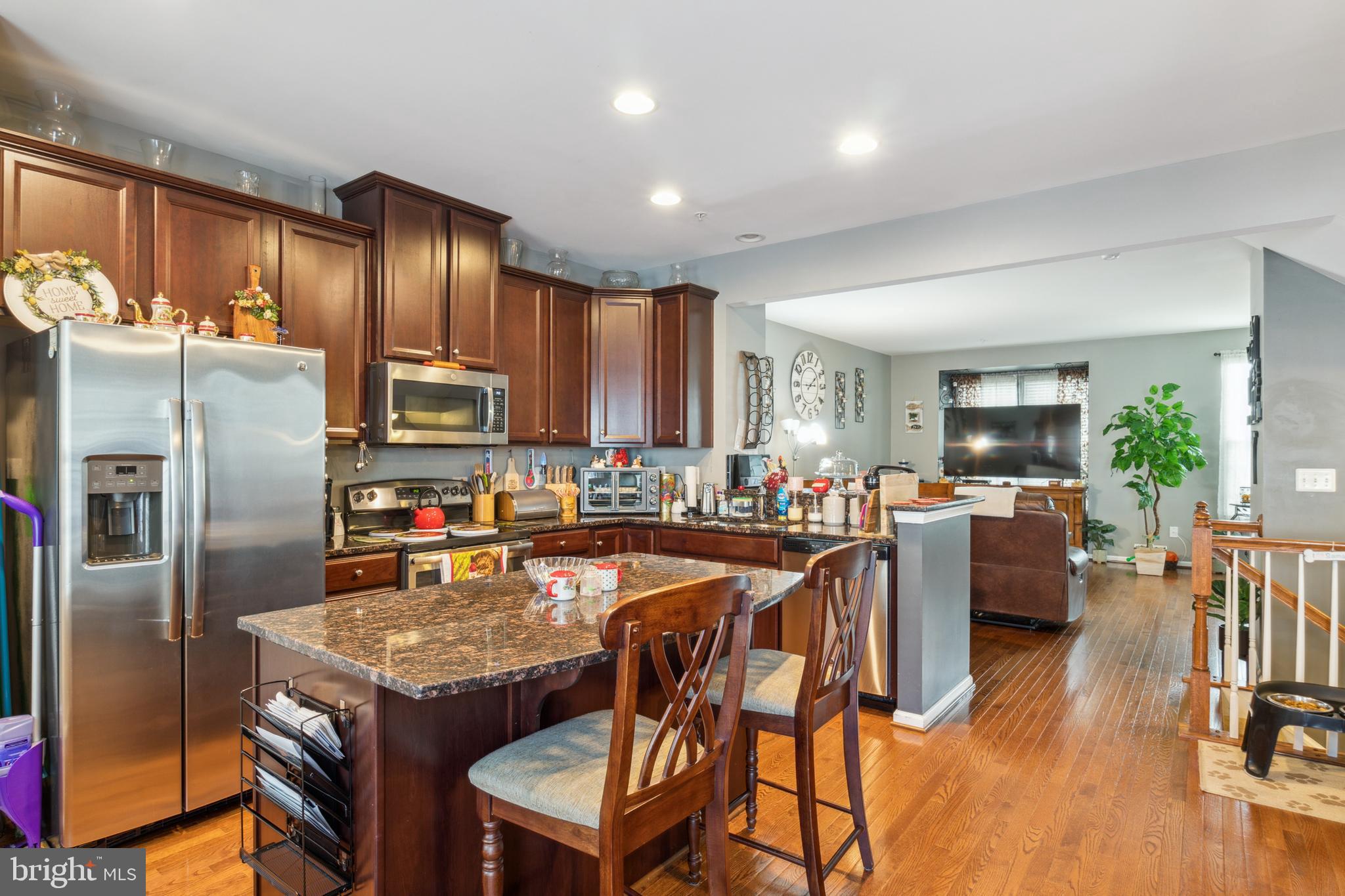 HOWARD SQUARE - Residential Lease