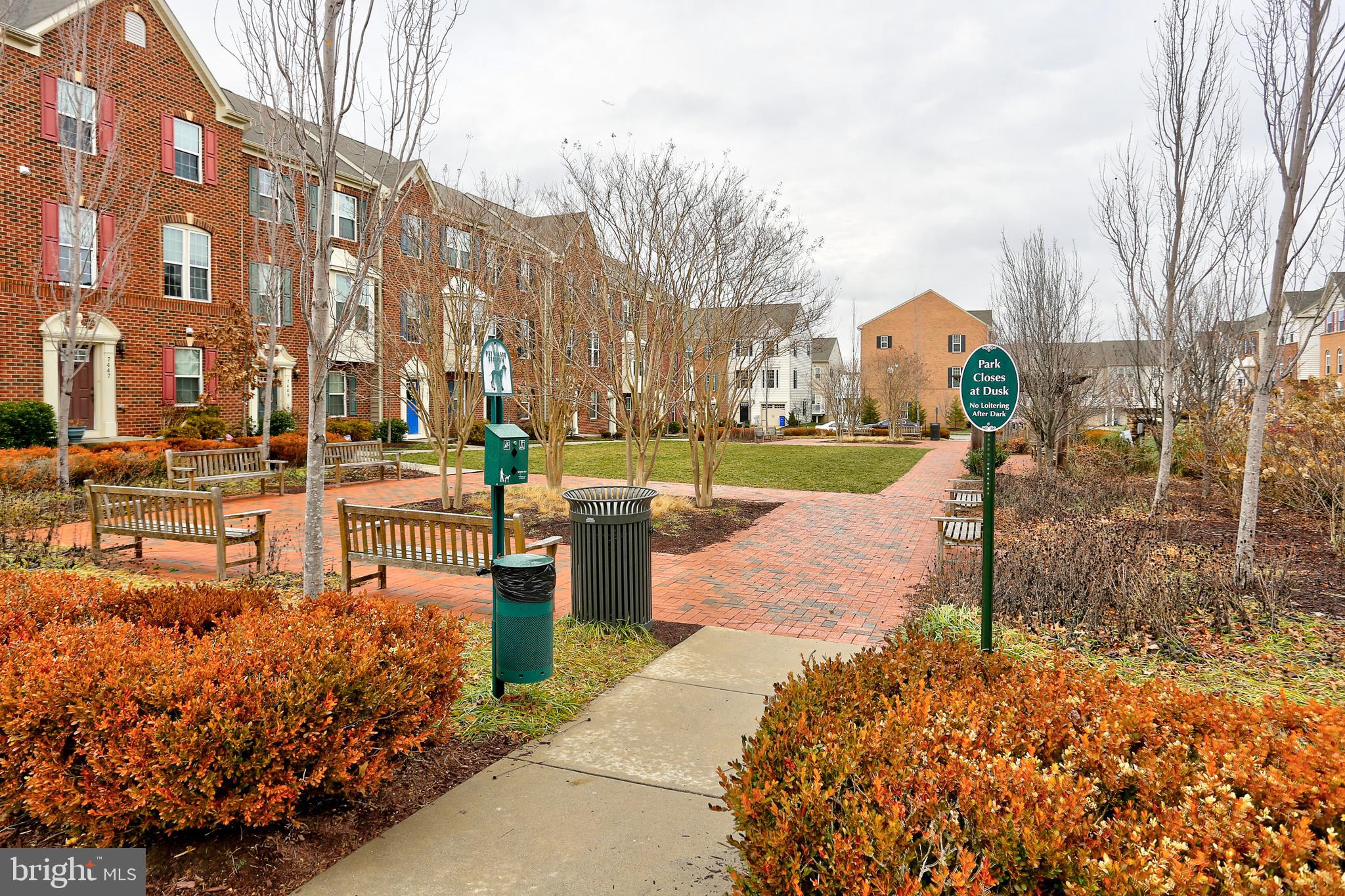 HOWARD SQUARE - Residential Lease