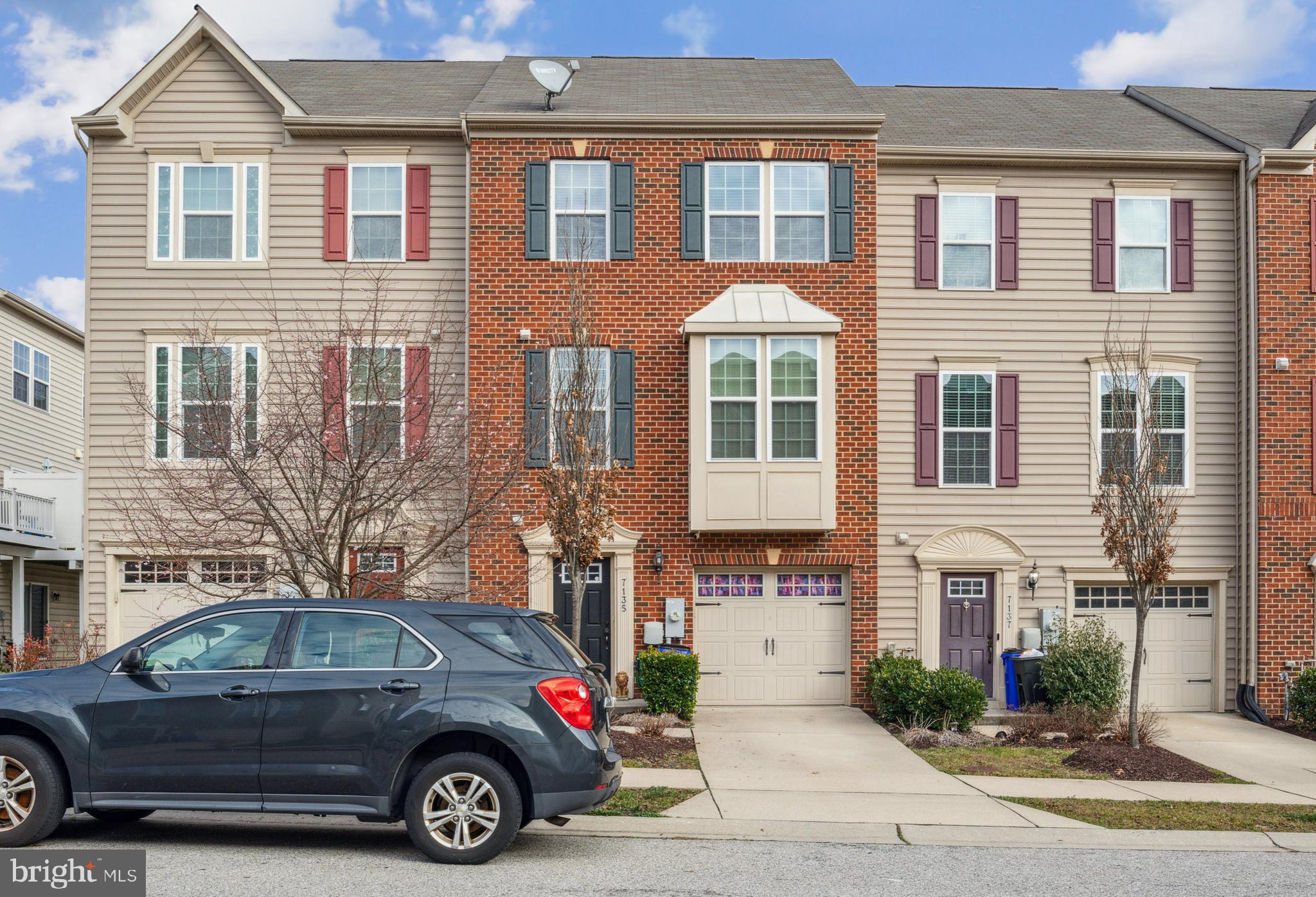 HOWARD SQUARE - Residential Lease