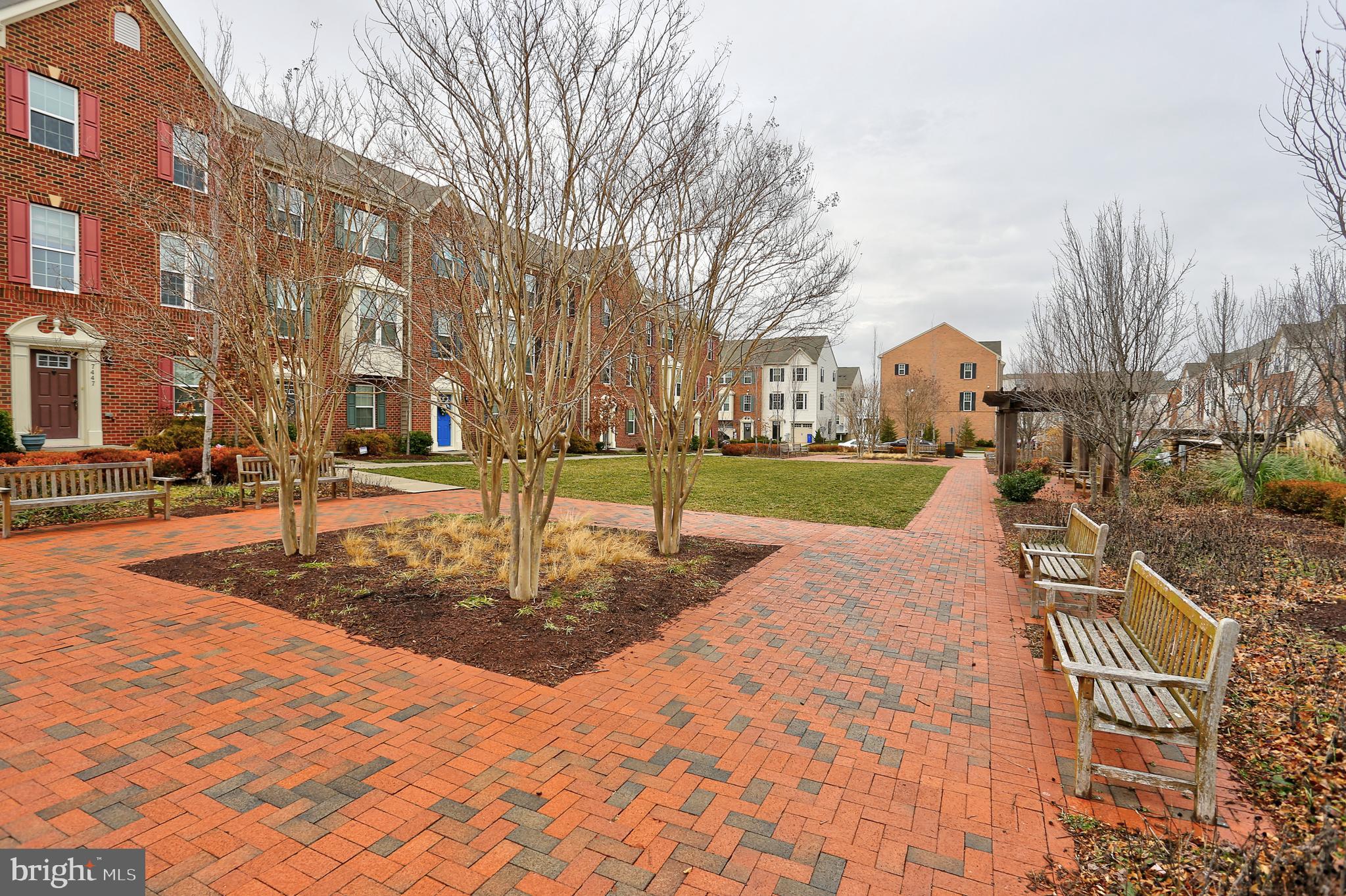 HOWARD SQUARE - Residential Lease