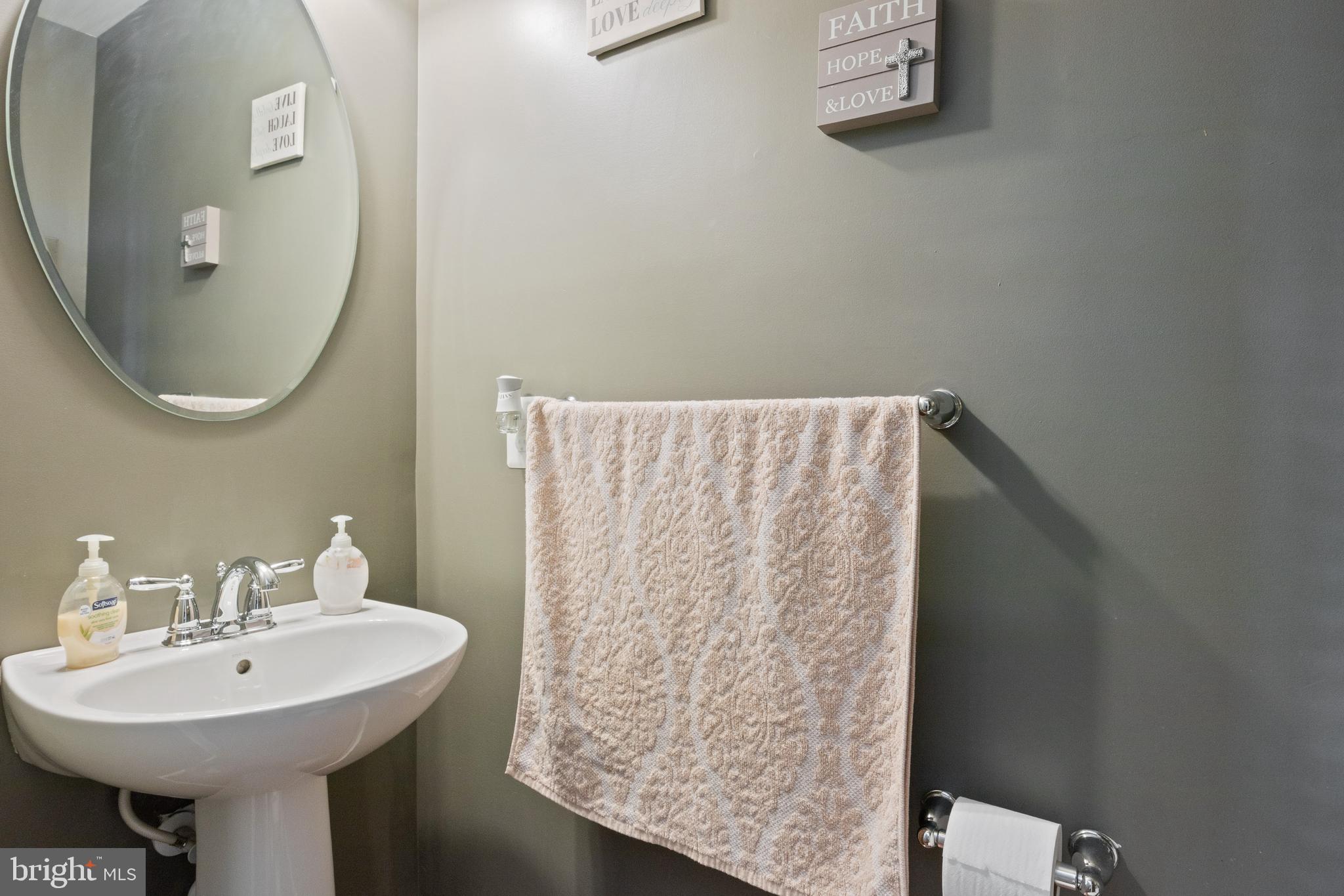 HOWARD SQUARE - Residential Lease