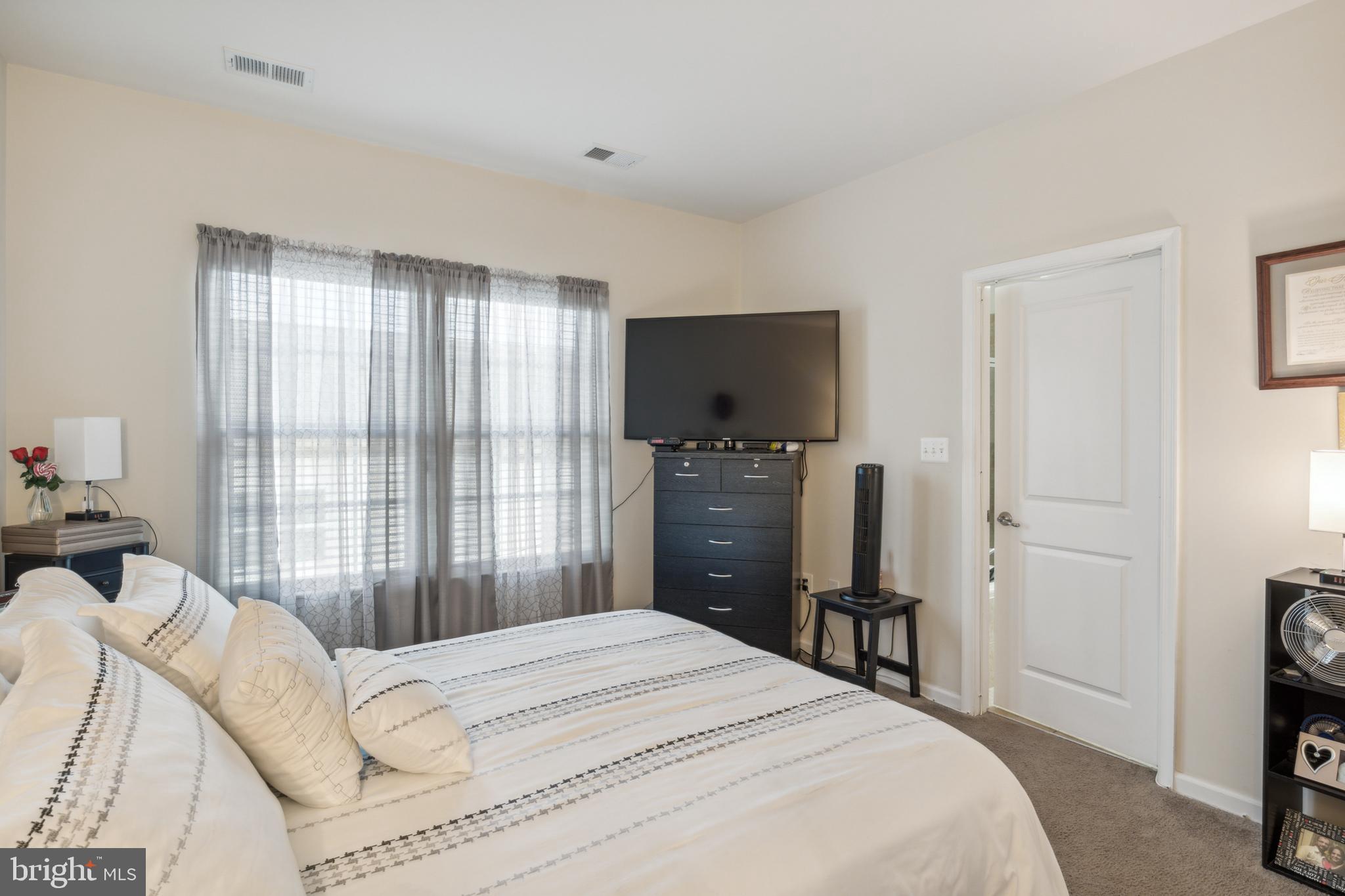 HOWARD SQUARE - Residential Lease