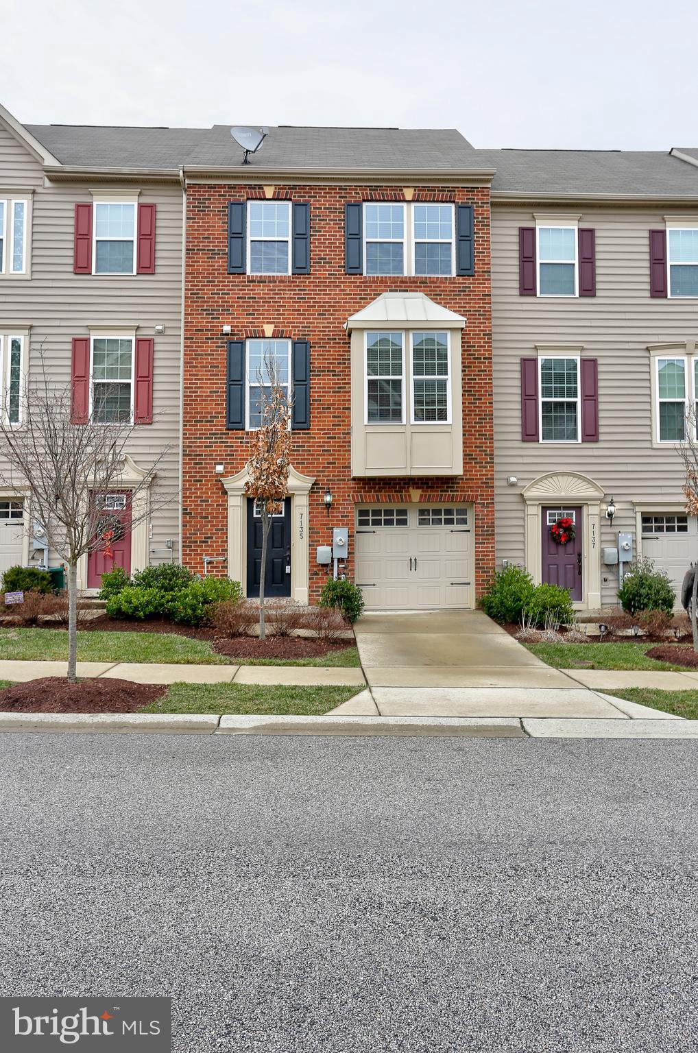HOWARD SQUARE - Residential Lease