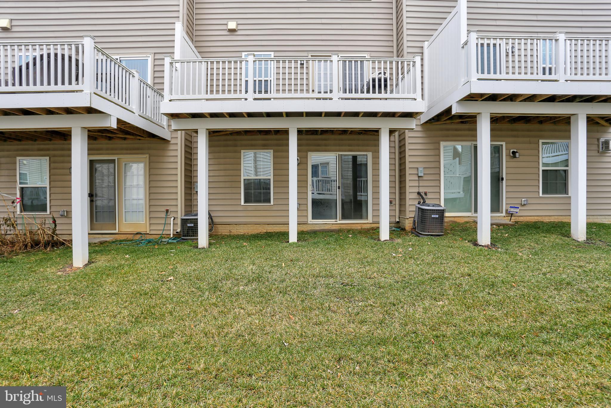 HOWARD SQUARE - Residential Lease